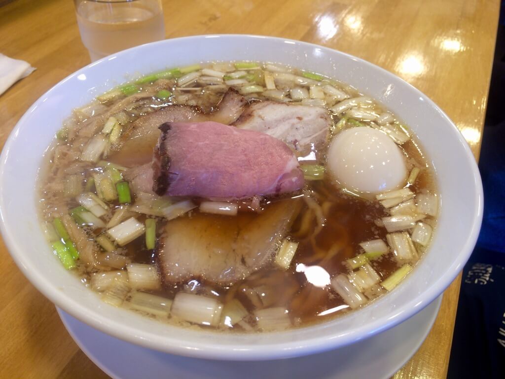淡麗しょうゆ中華そば