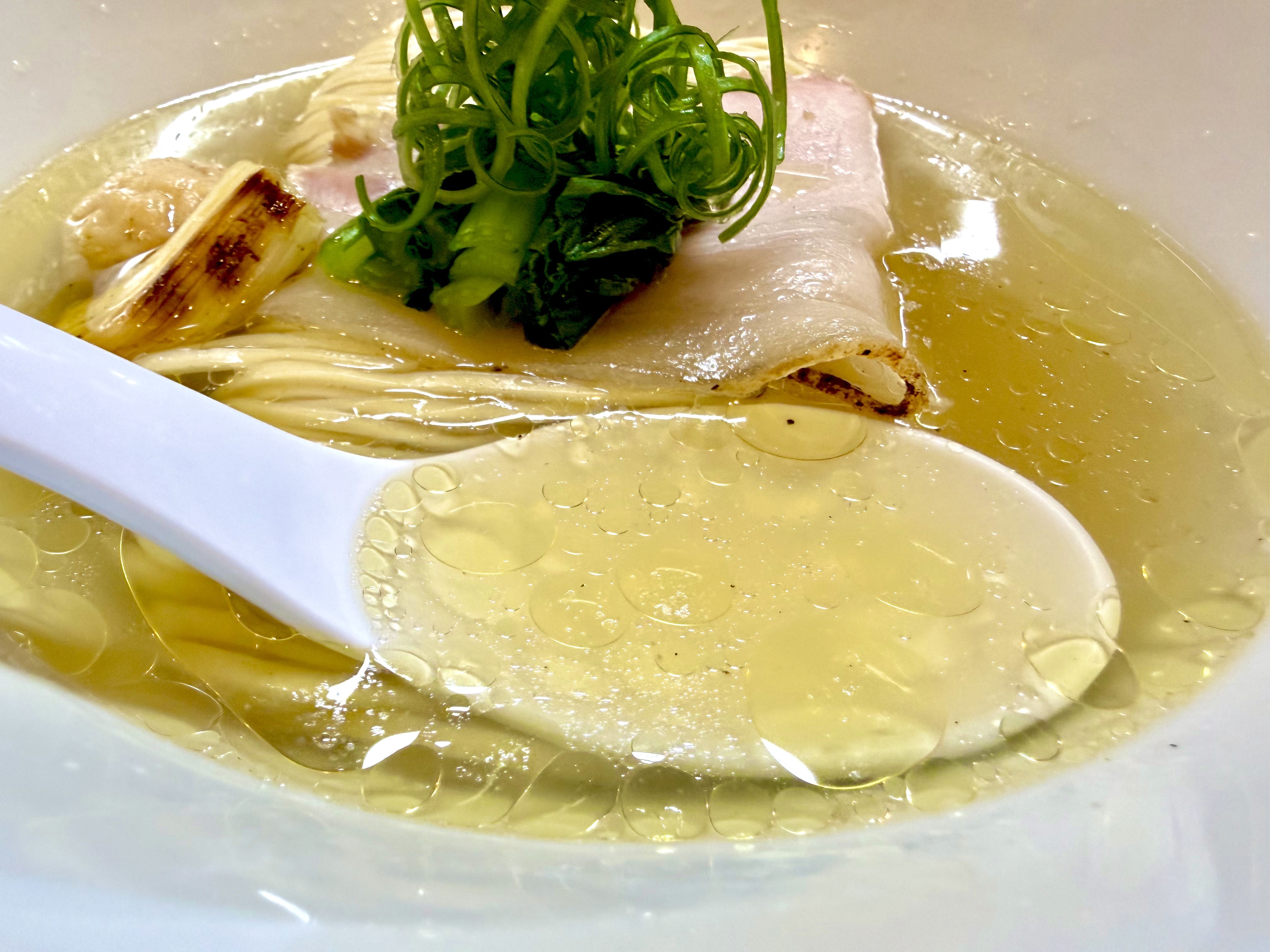 洗練された塩スープ