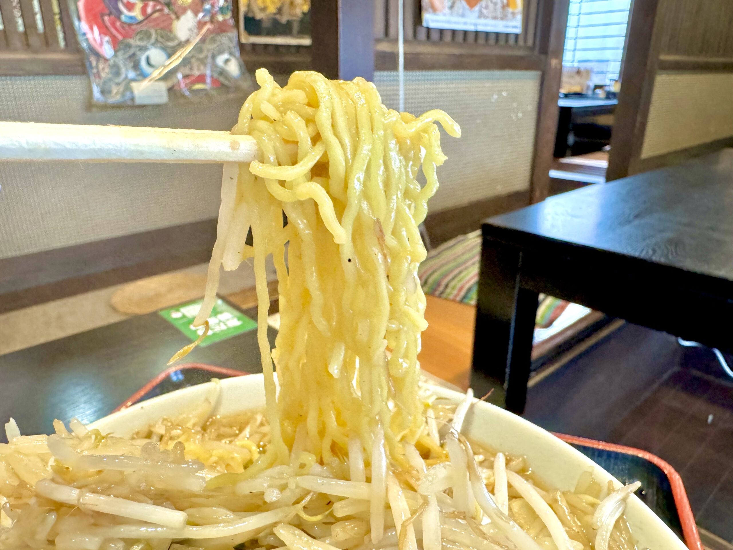 麺量は至ってスタンダード