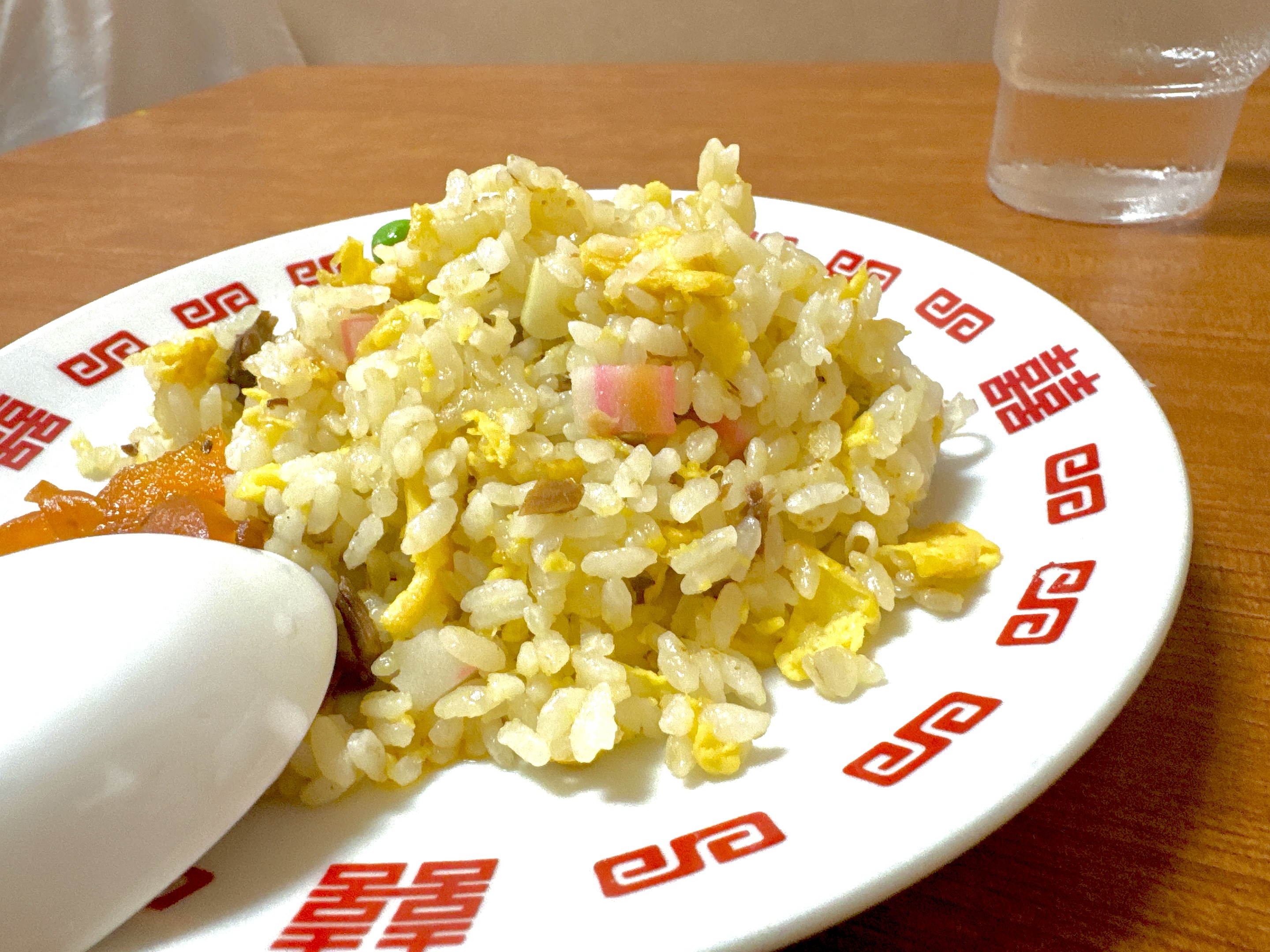 半チャーハンはコク深く美味い!