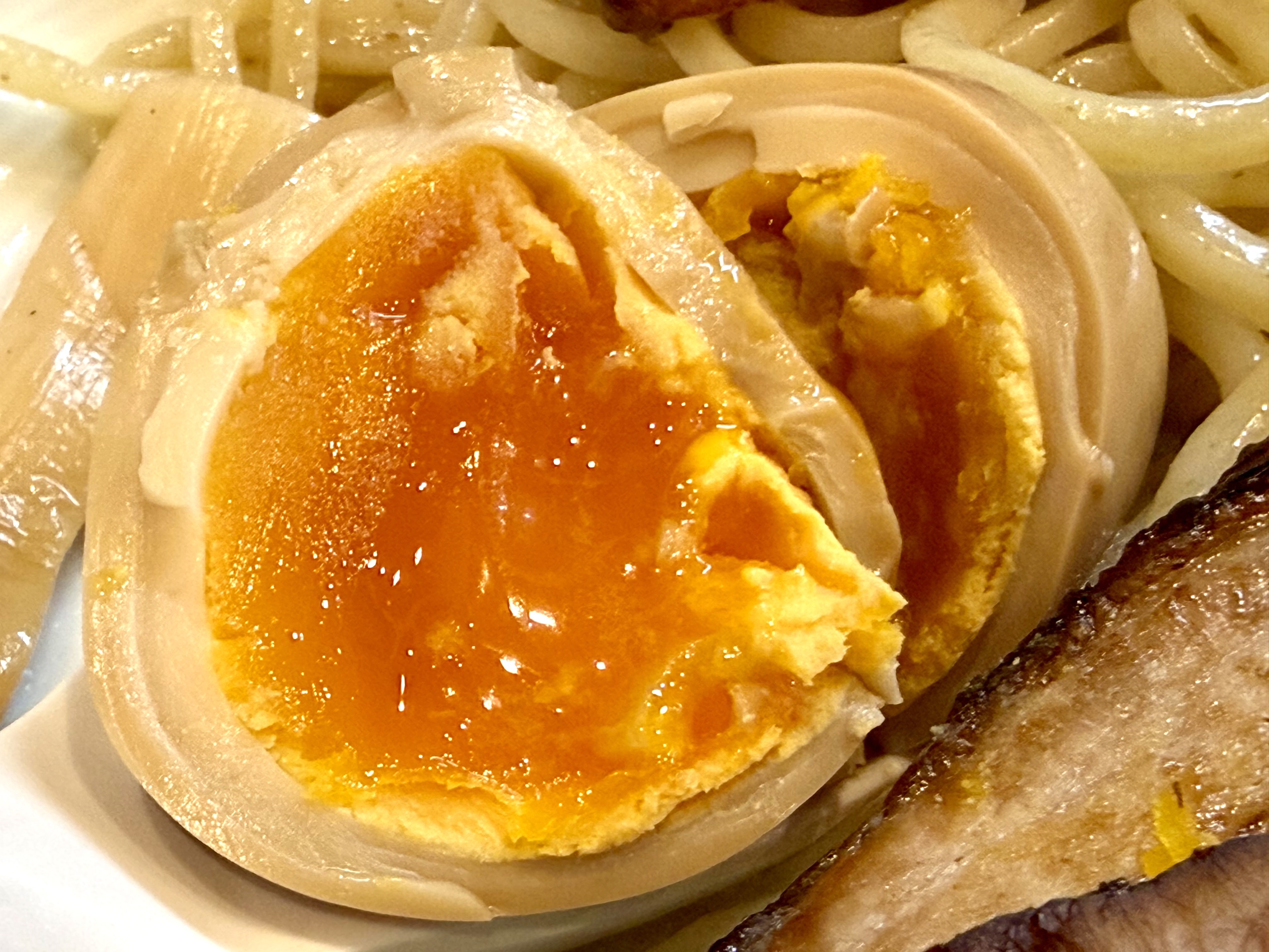 茹で加減抜群の味玉