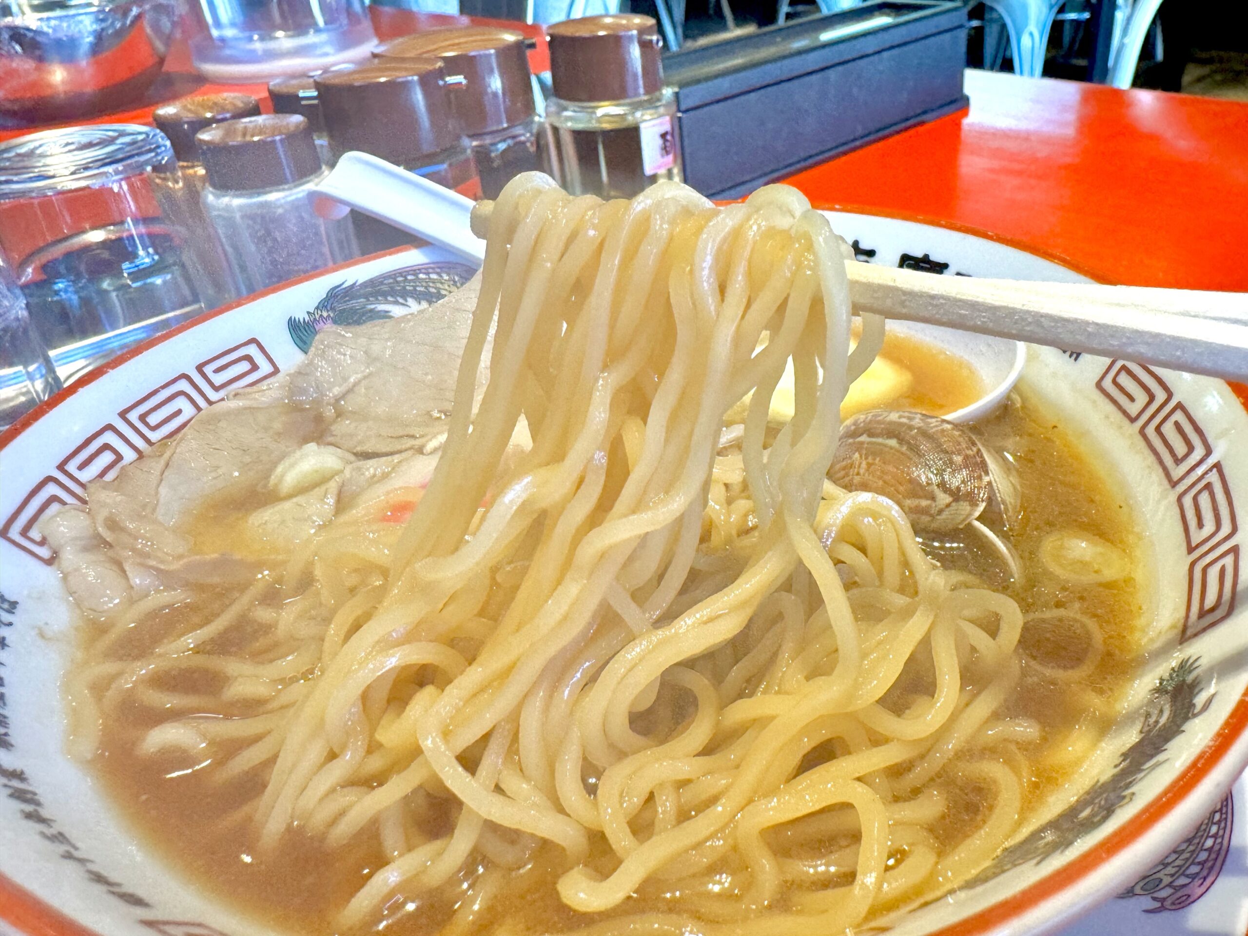 中細の丸み感じる麺