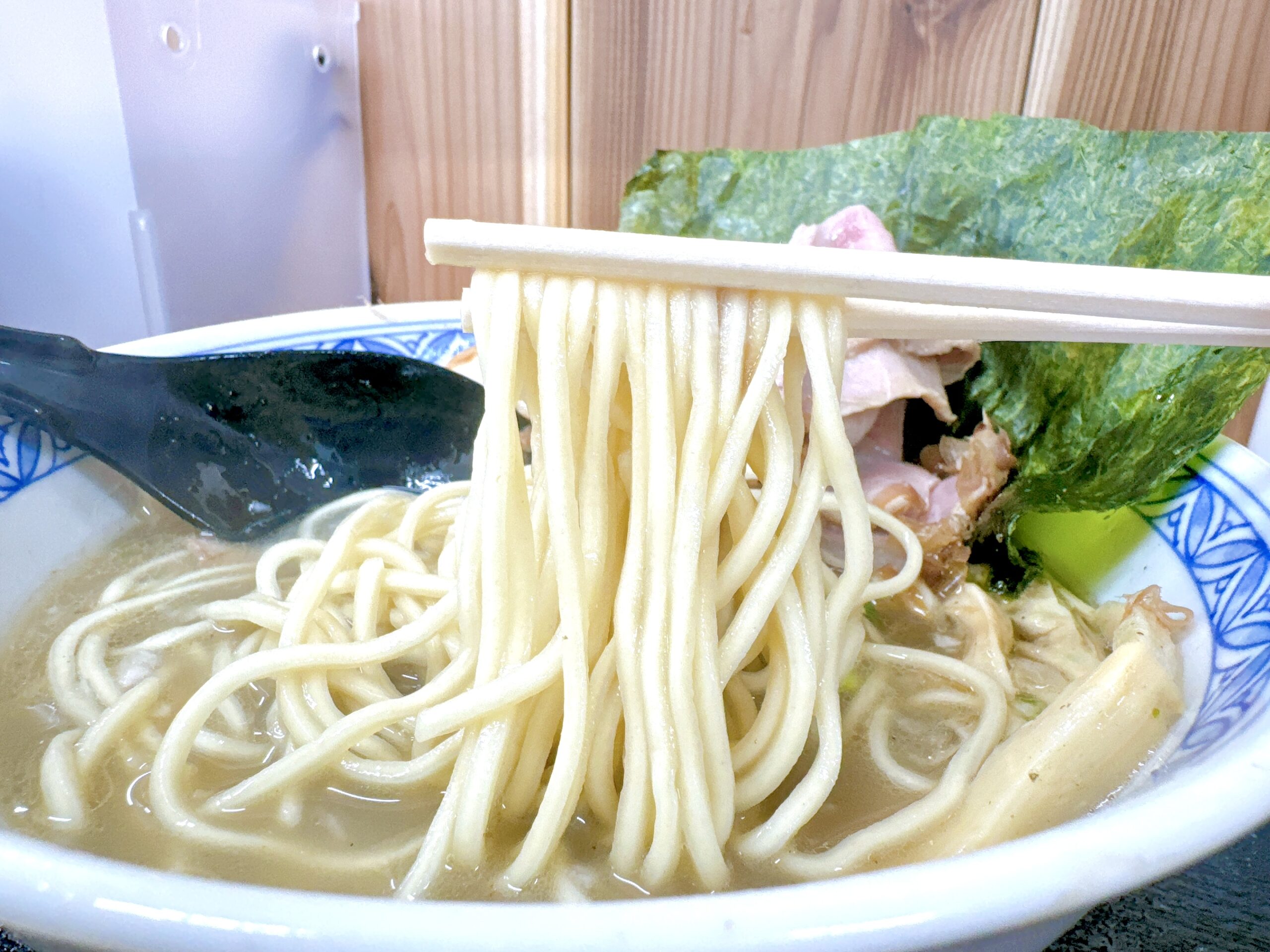 麺屋棣鄂の中細麺