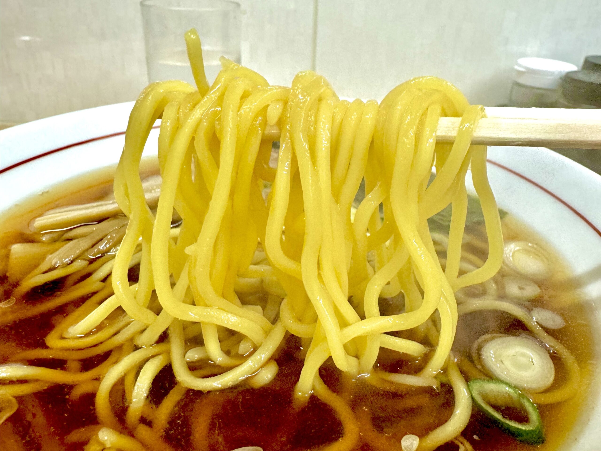 中細のストレート麺