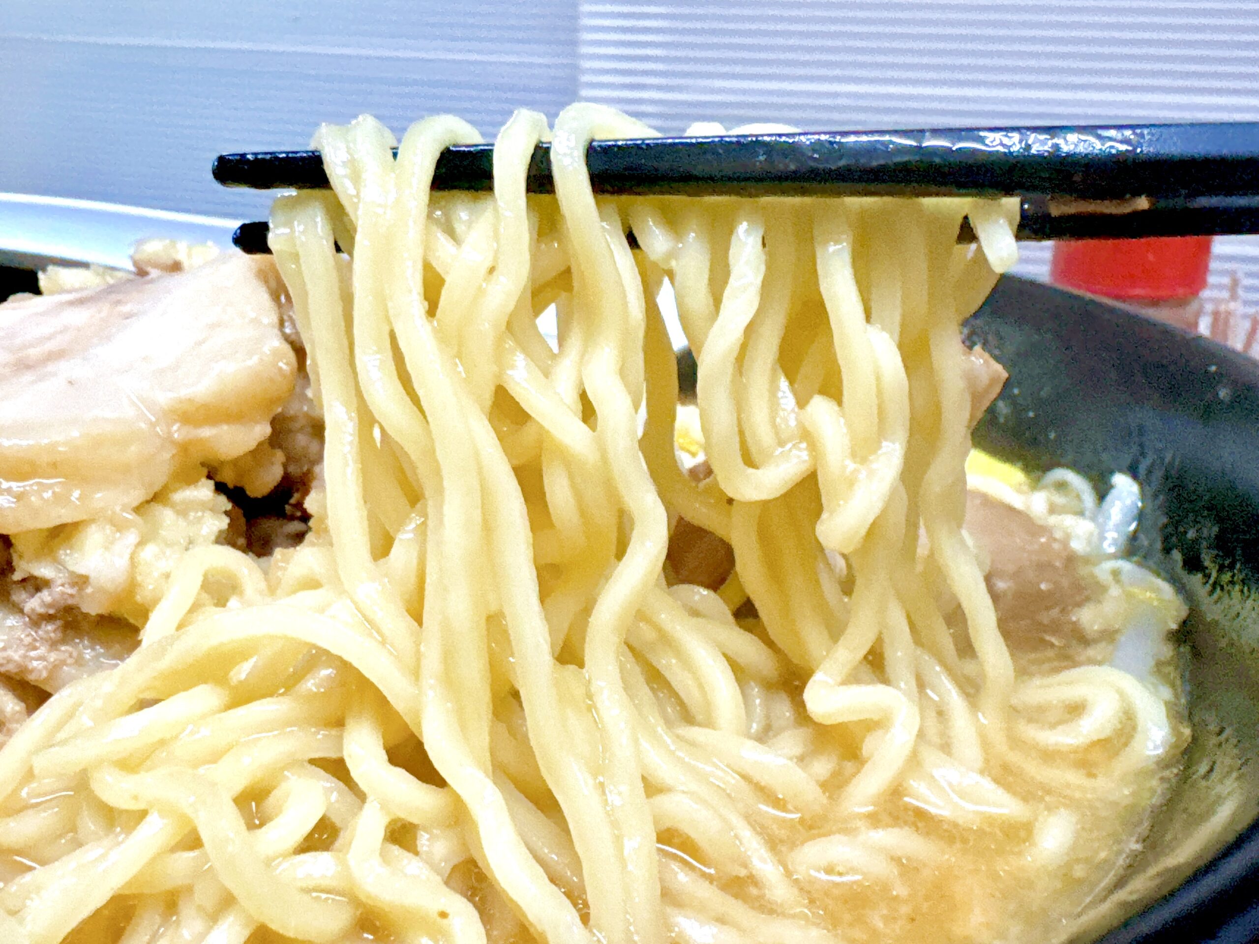 スタンダードな麺