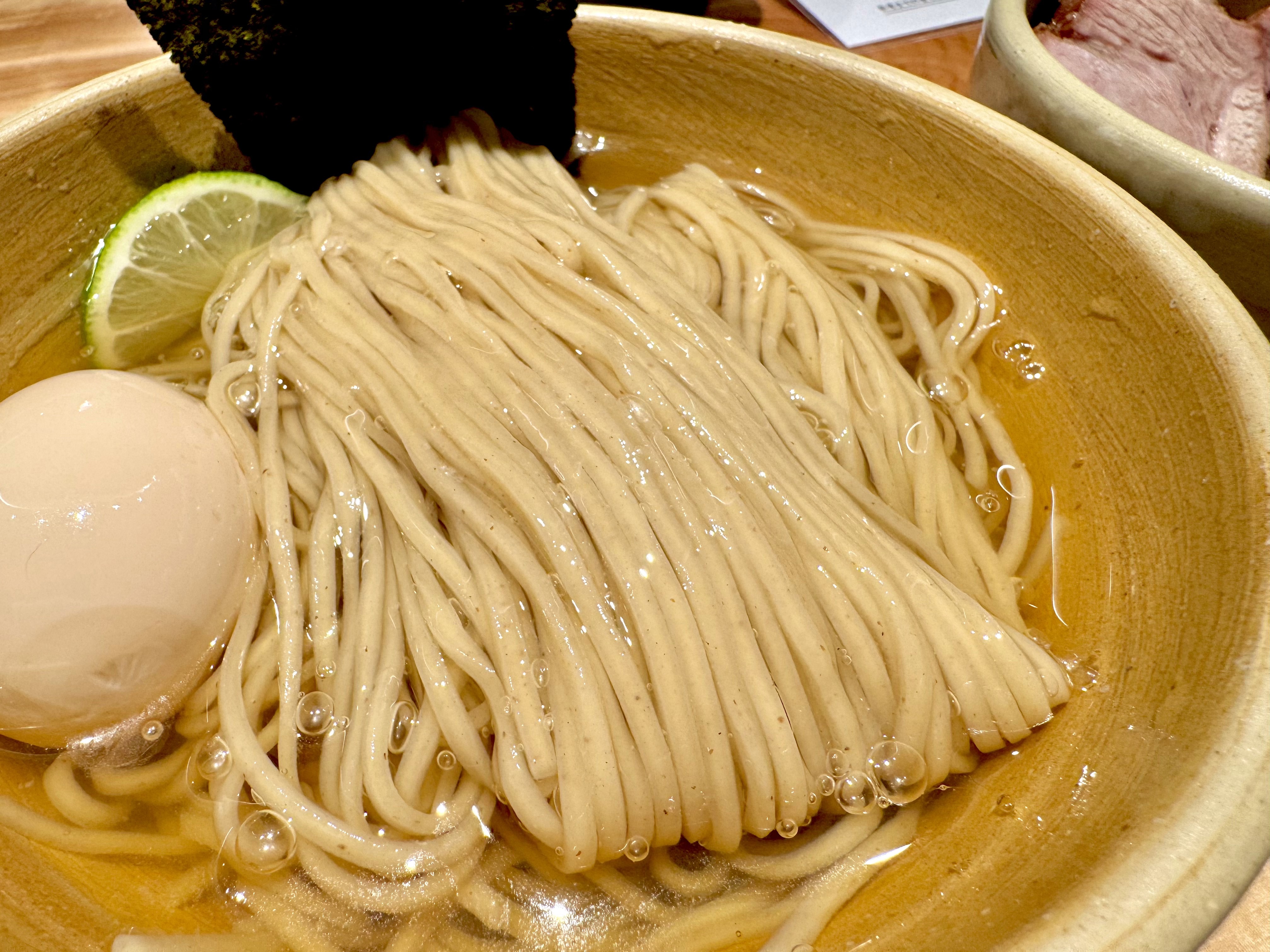 自家製ストレート麺