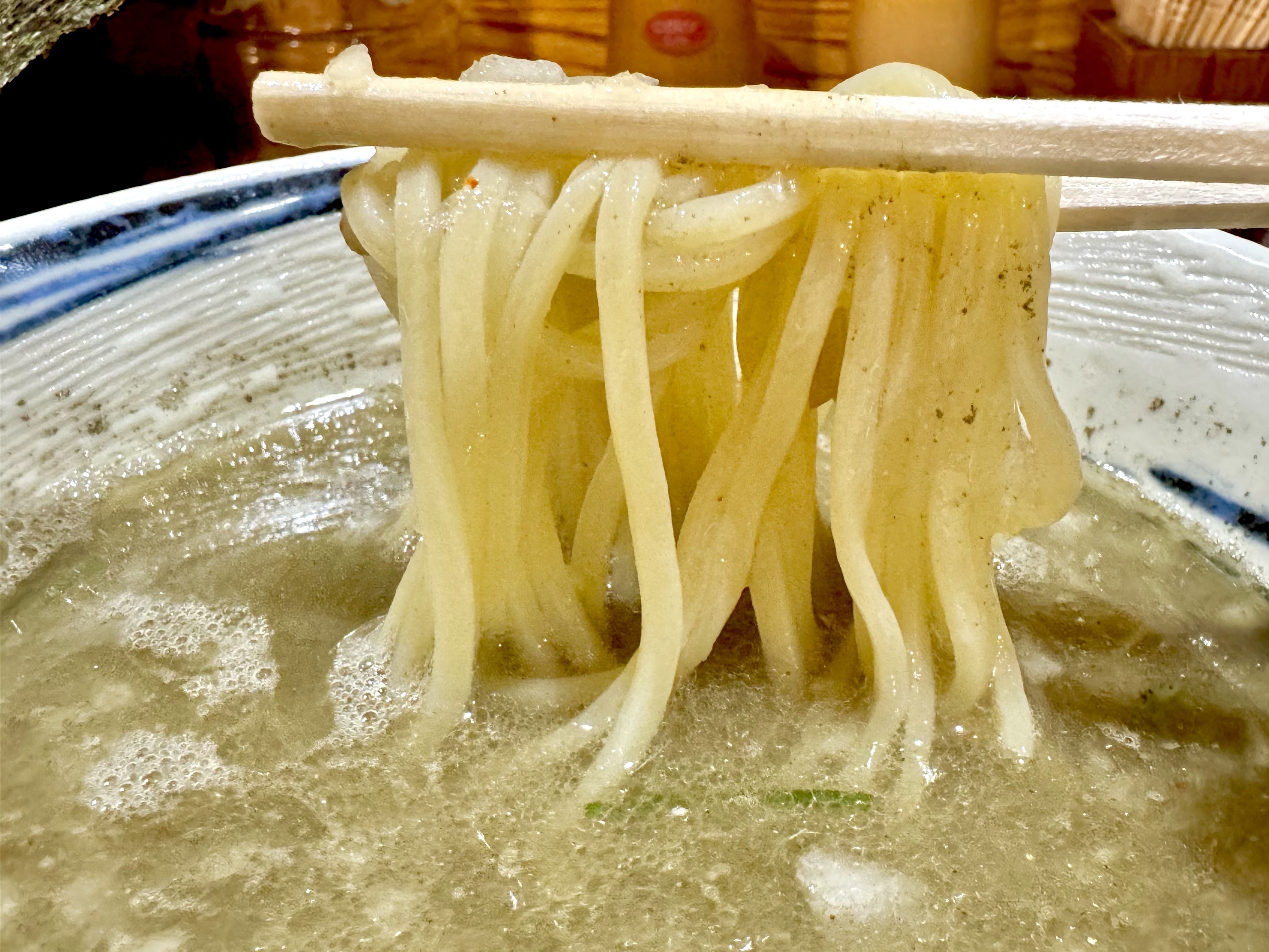 煮干し香る美味しさ