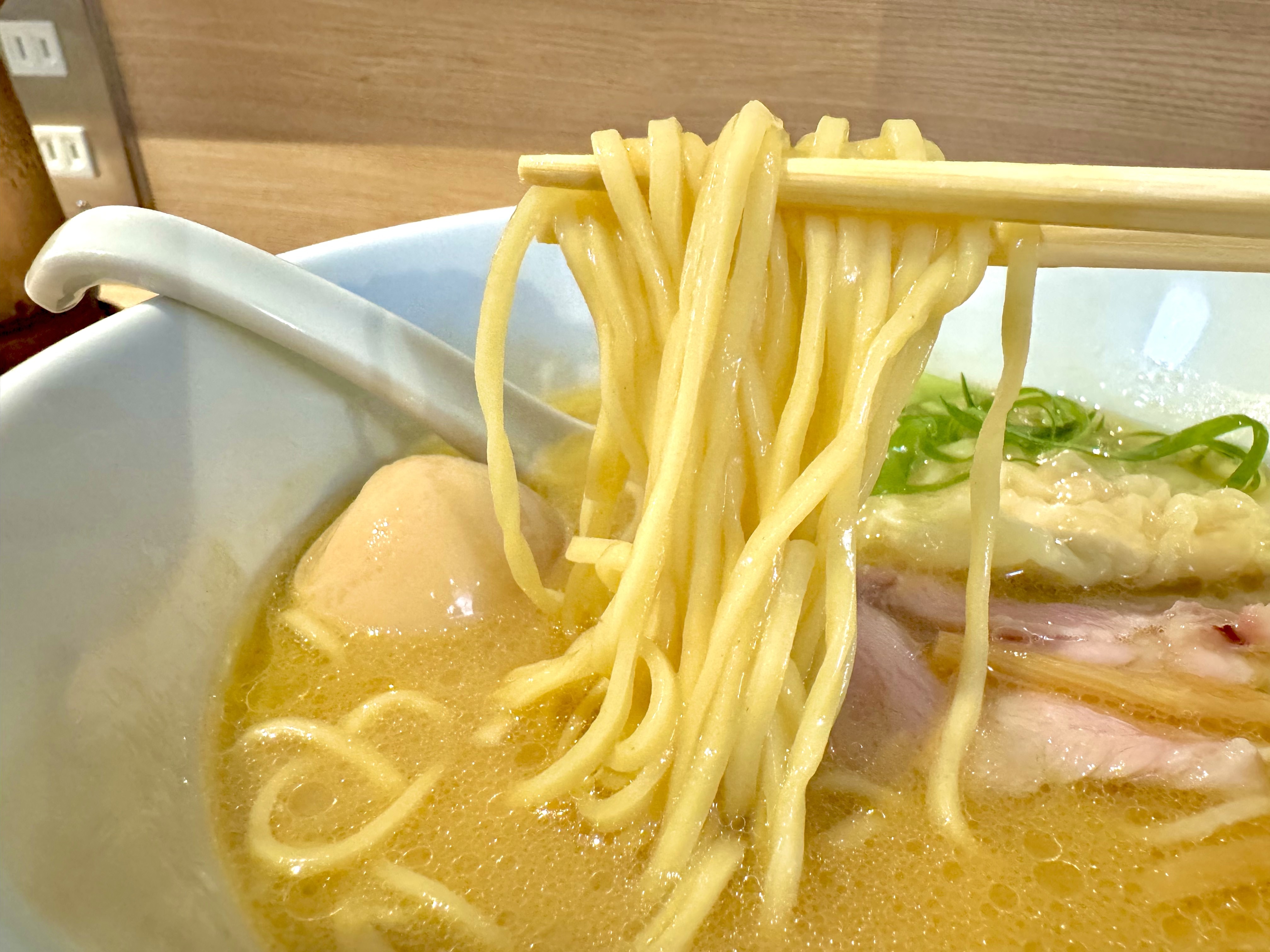 浅草開化楼の中細麺