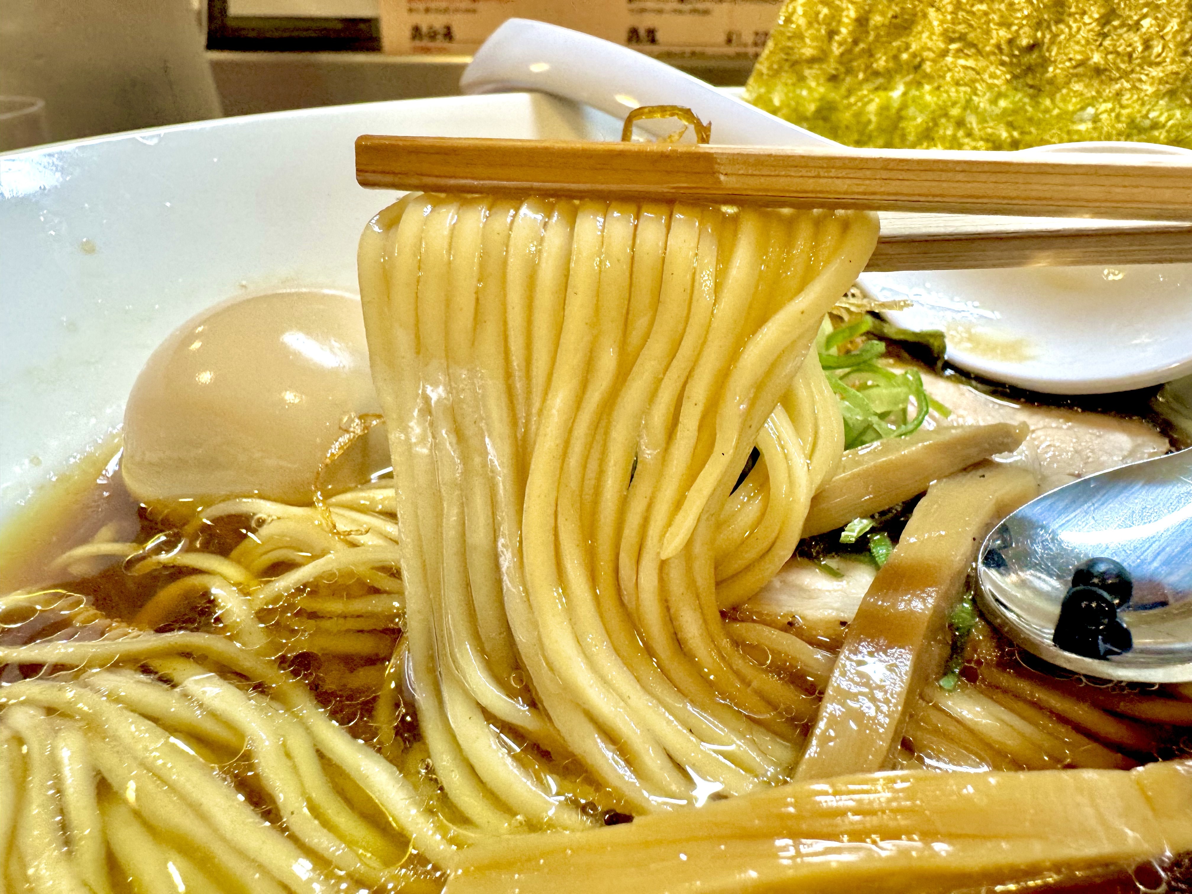 醤油の中細麺
