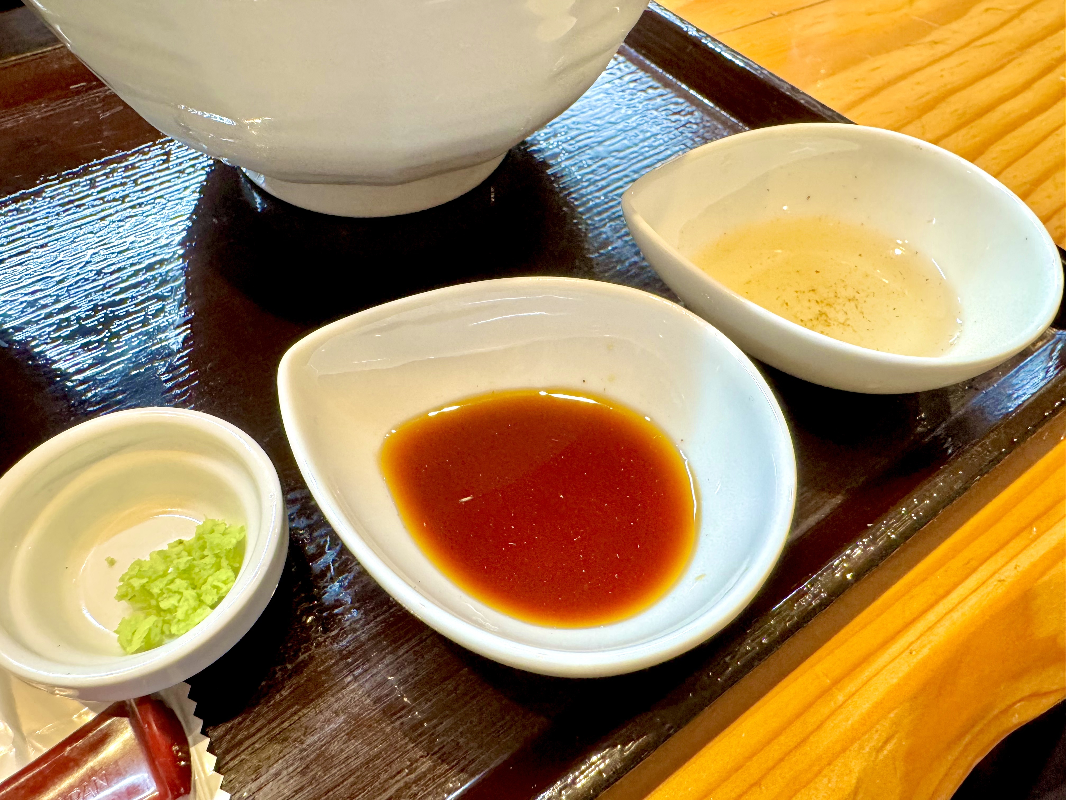 鶏出汁用と鯛出汁用のかえし