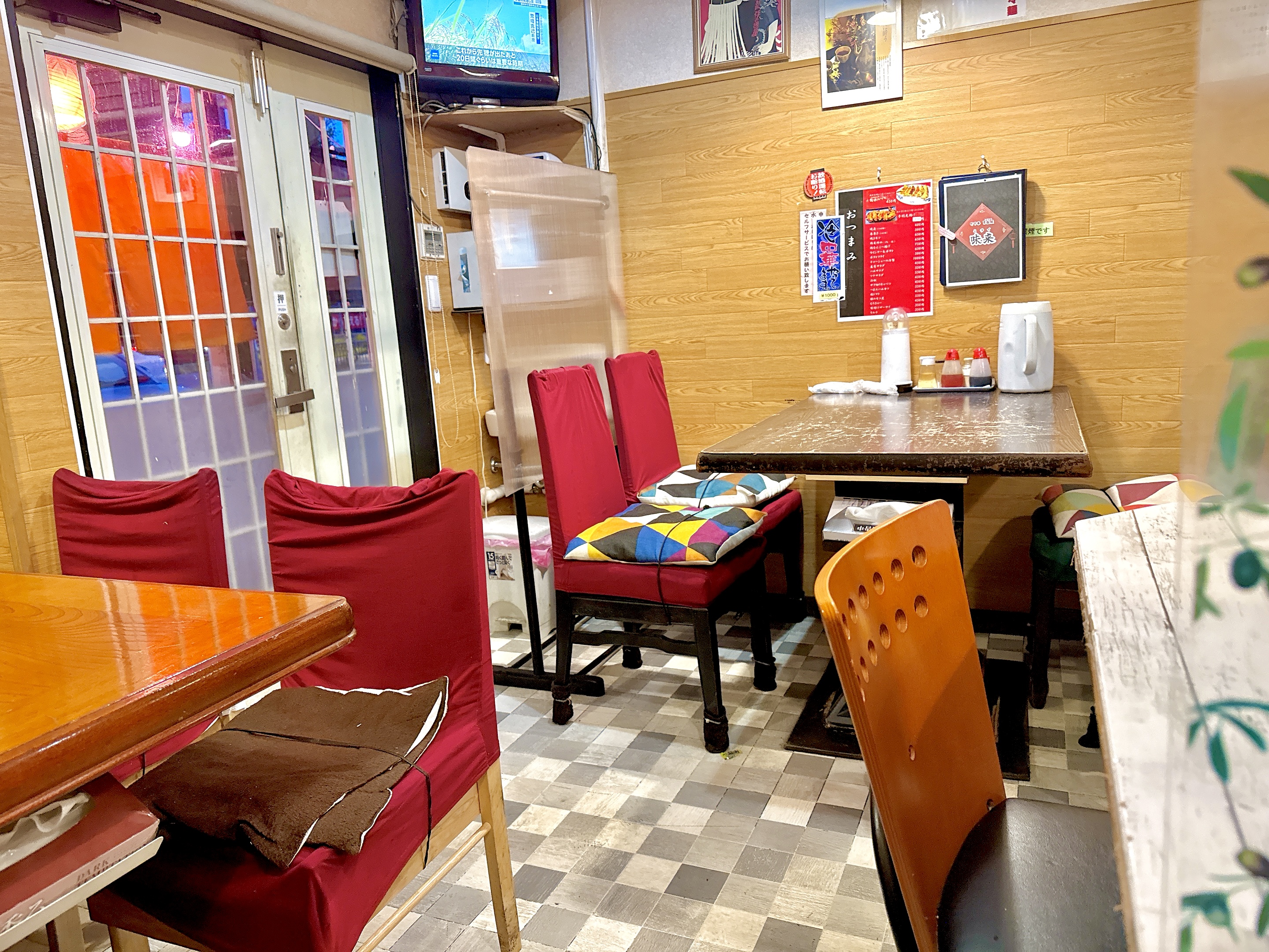 カラフルな店内