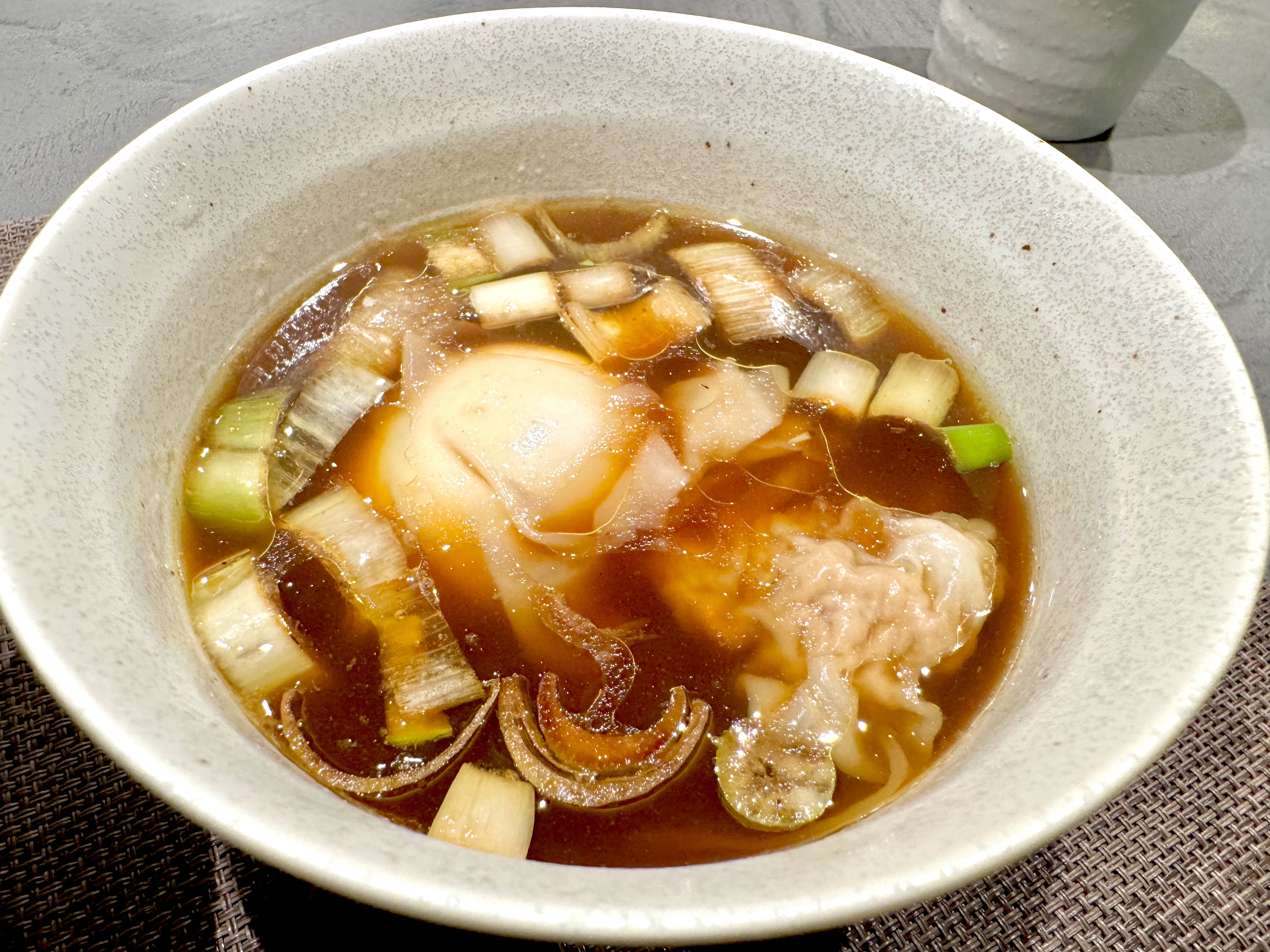 醤油ベースのつけ汁