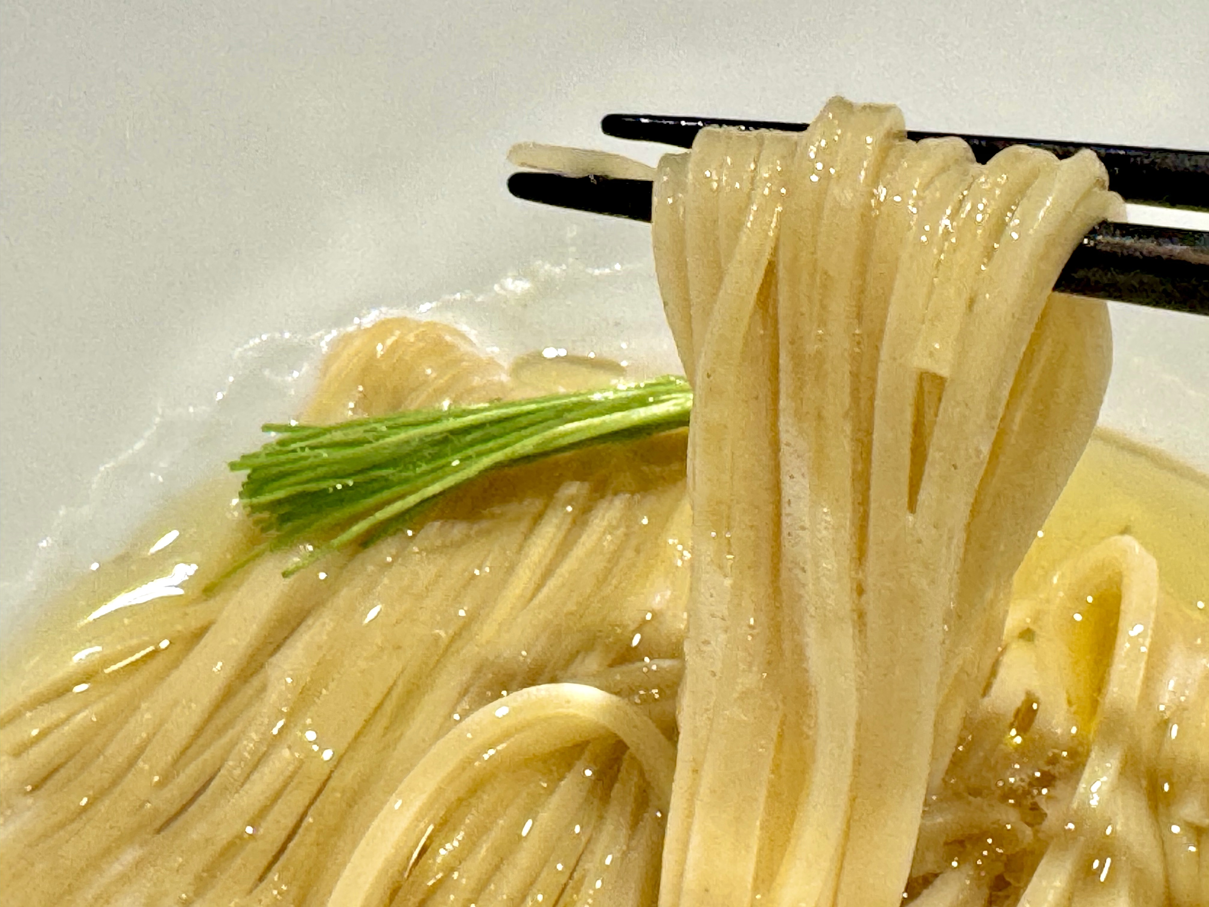 細麺のリフトアップ