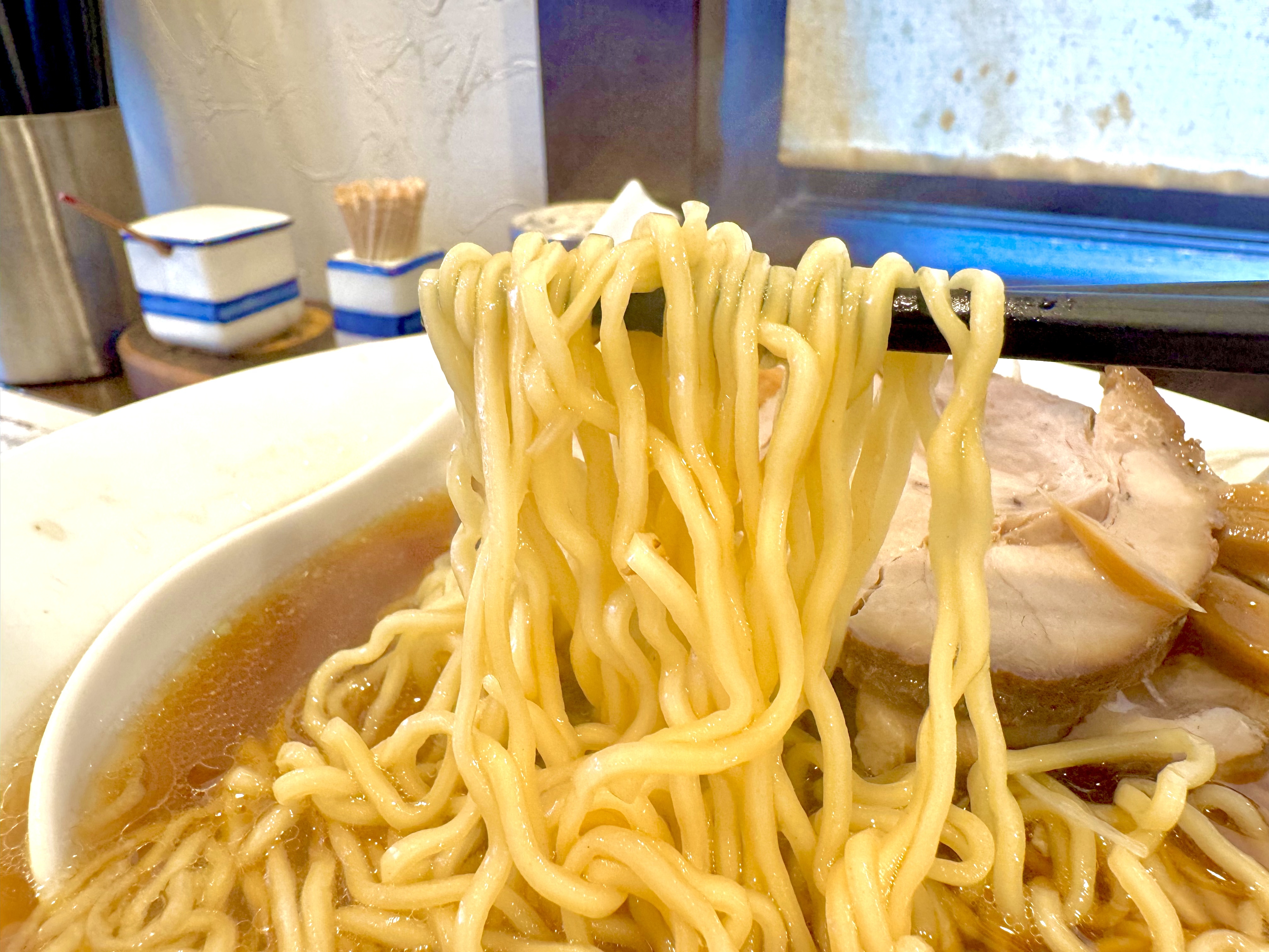 チャーシューメンの自家製の中細麺