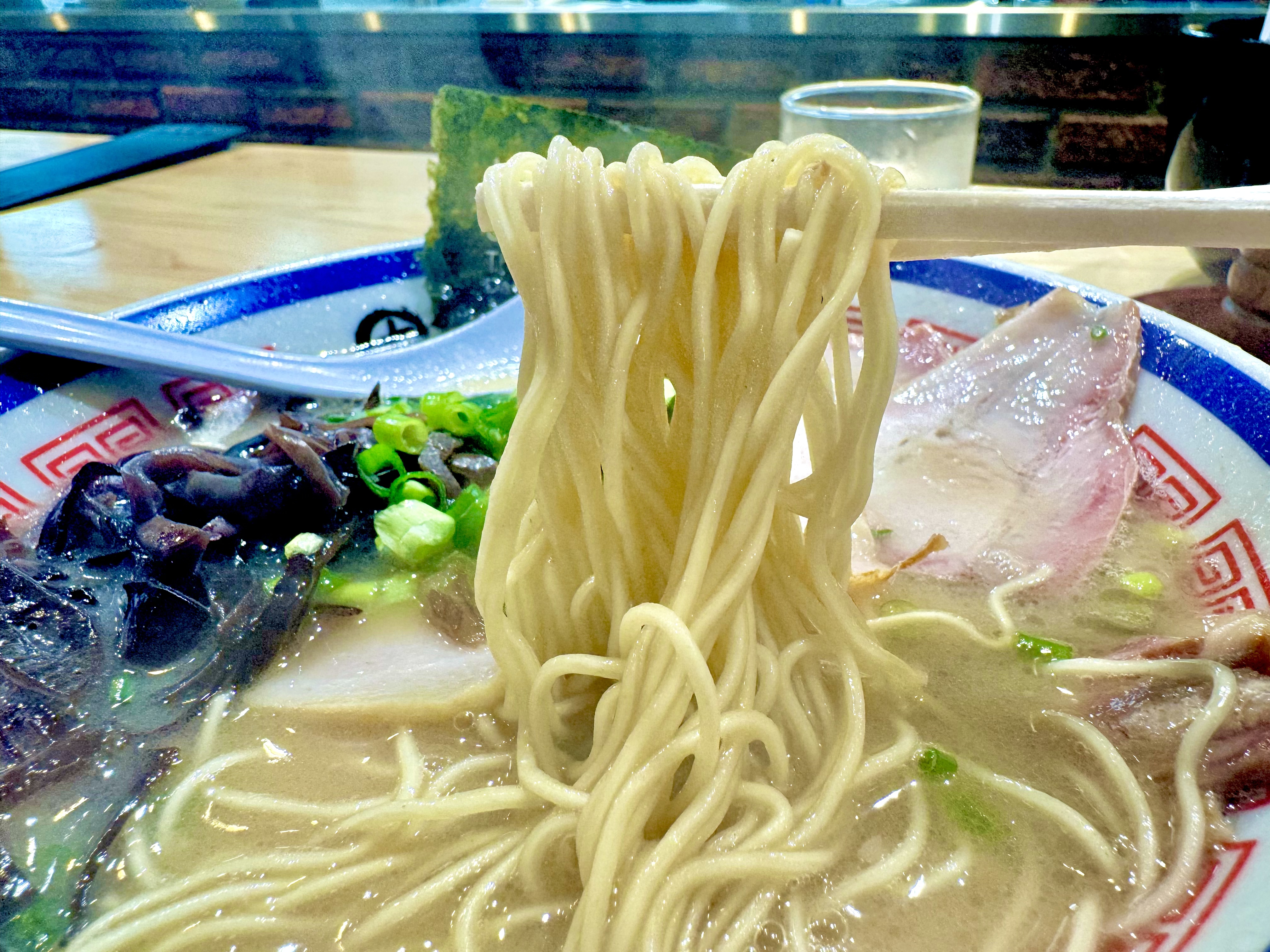 福岡から直送の細麺