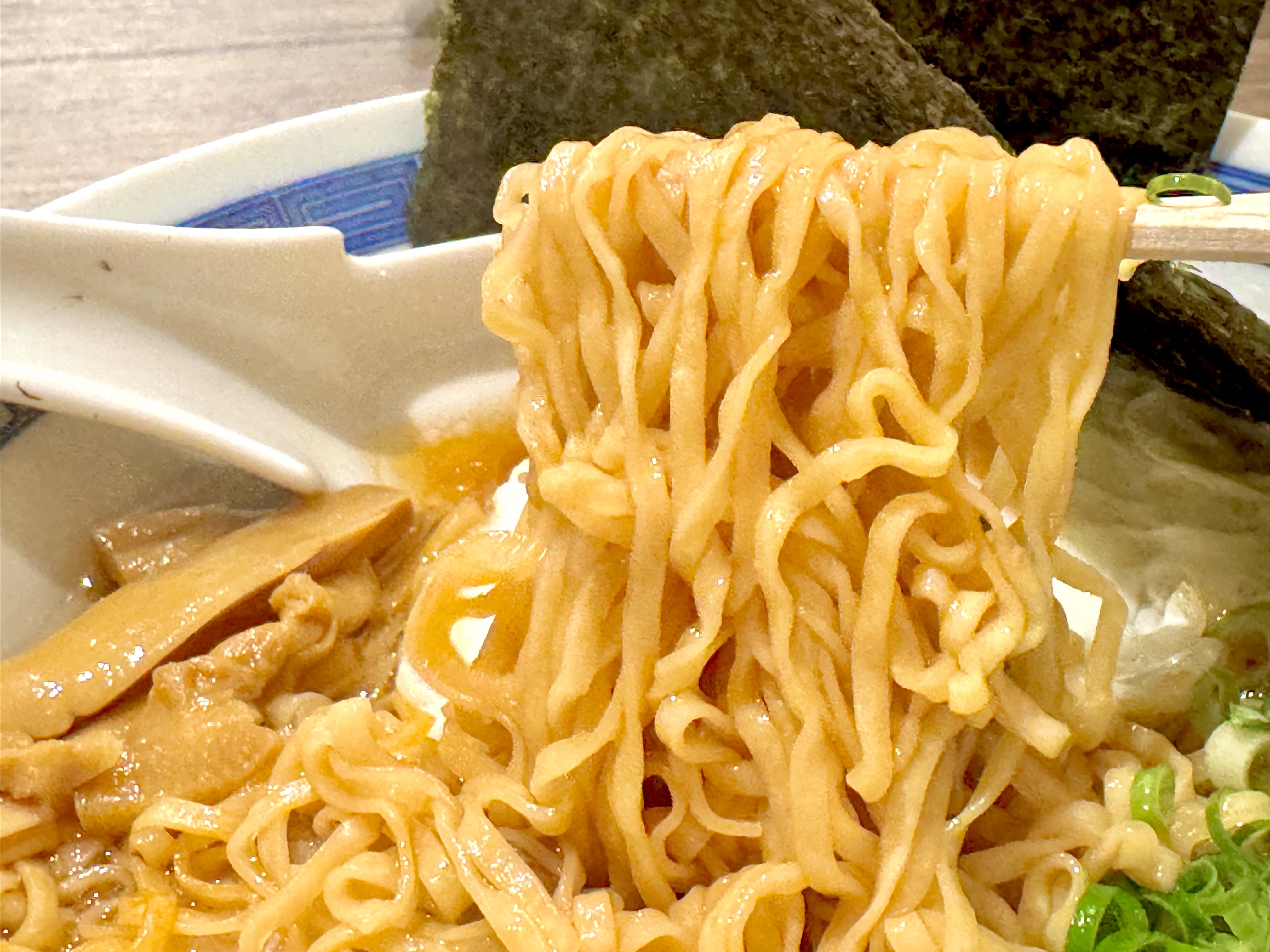 チキンラーメンの中細麺