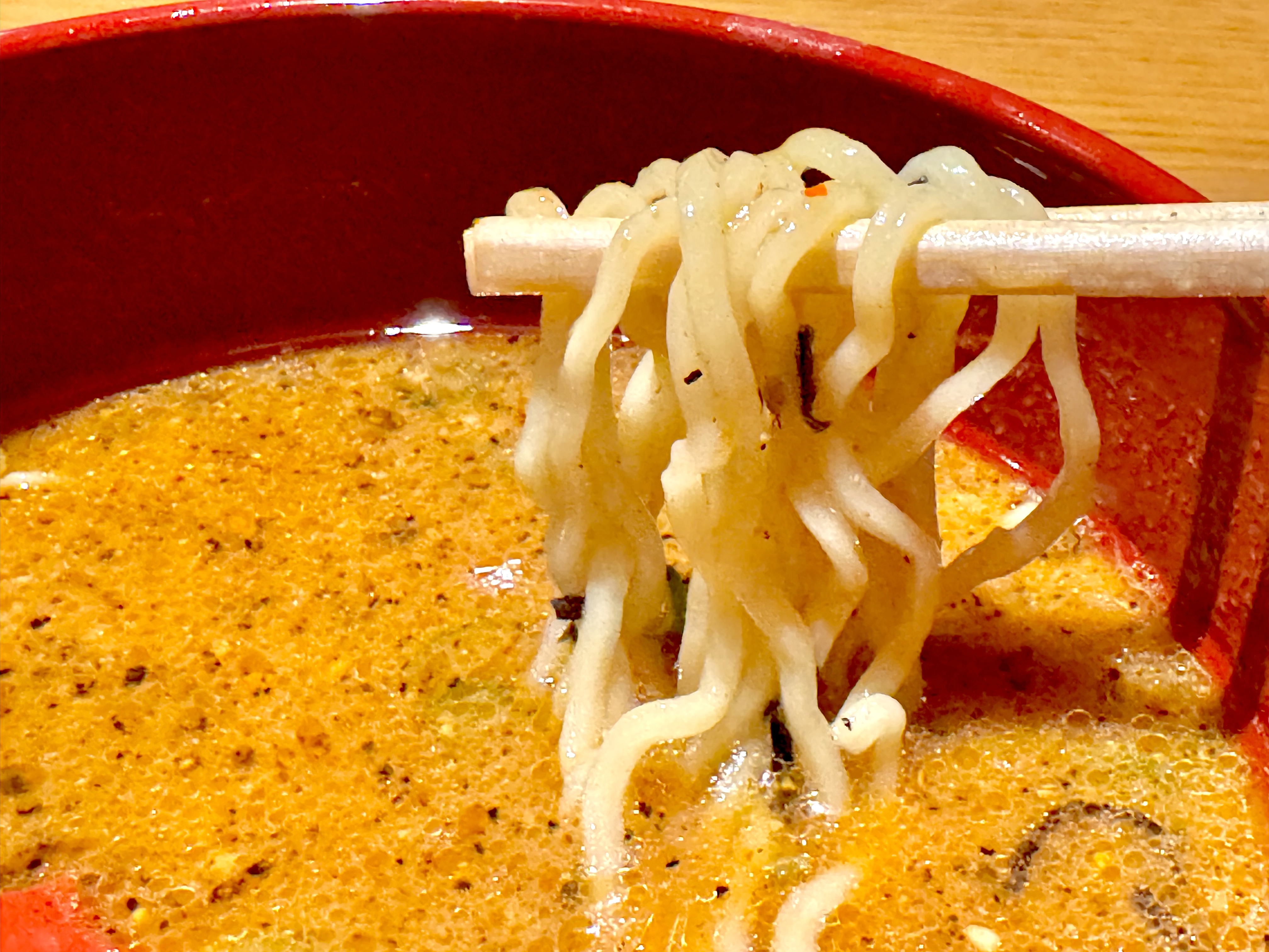 麺とつけ汁を合わせたリフトアップ