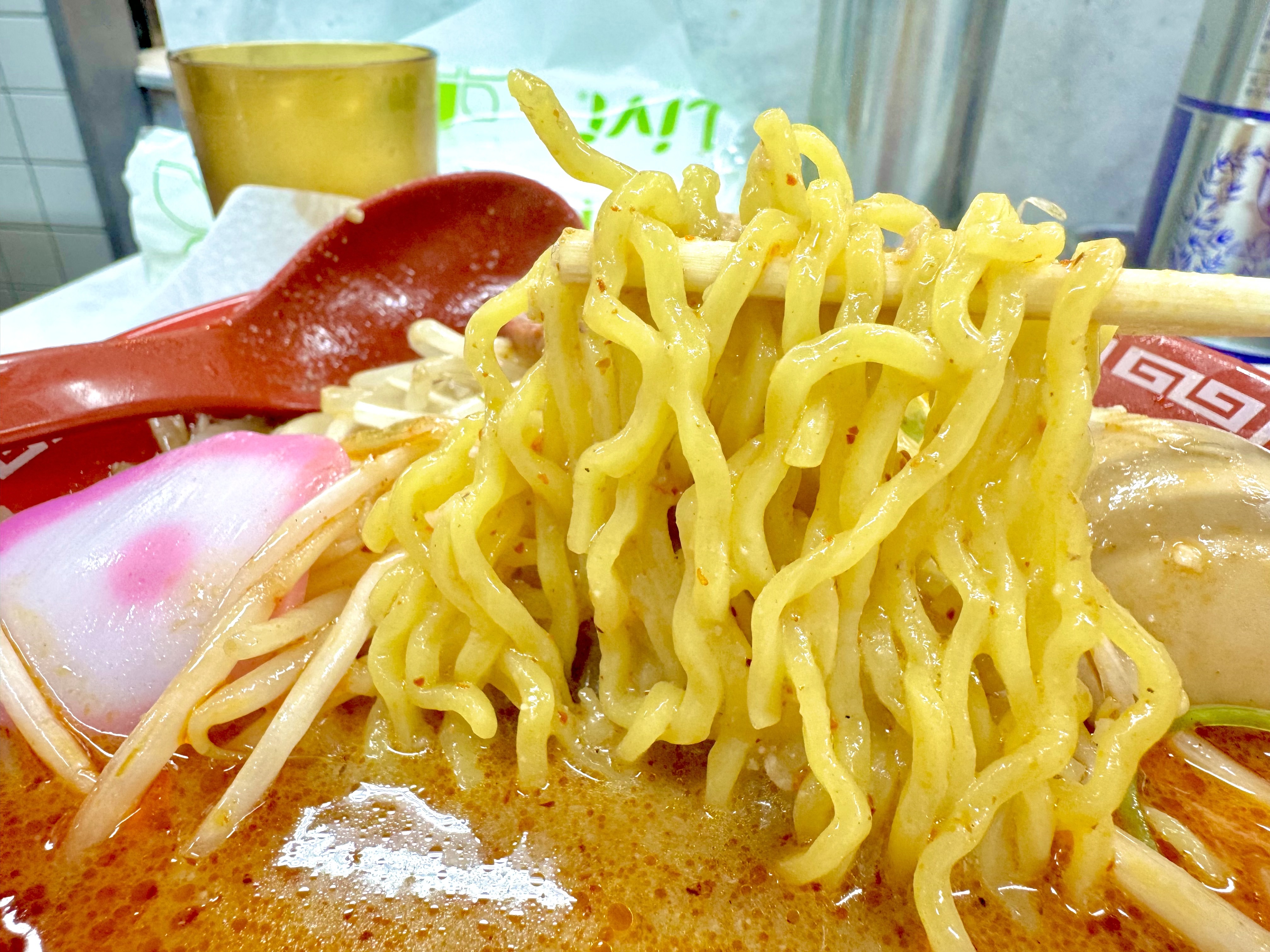 サッポロ風ちぢれ麺