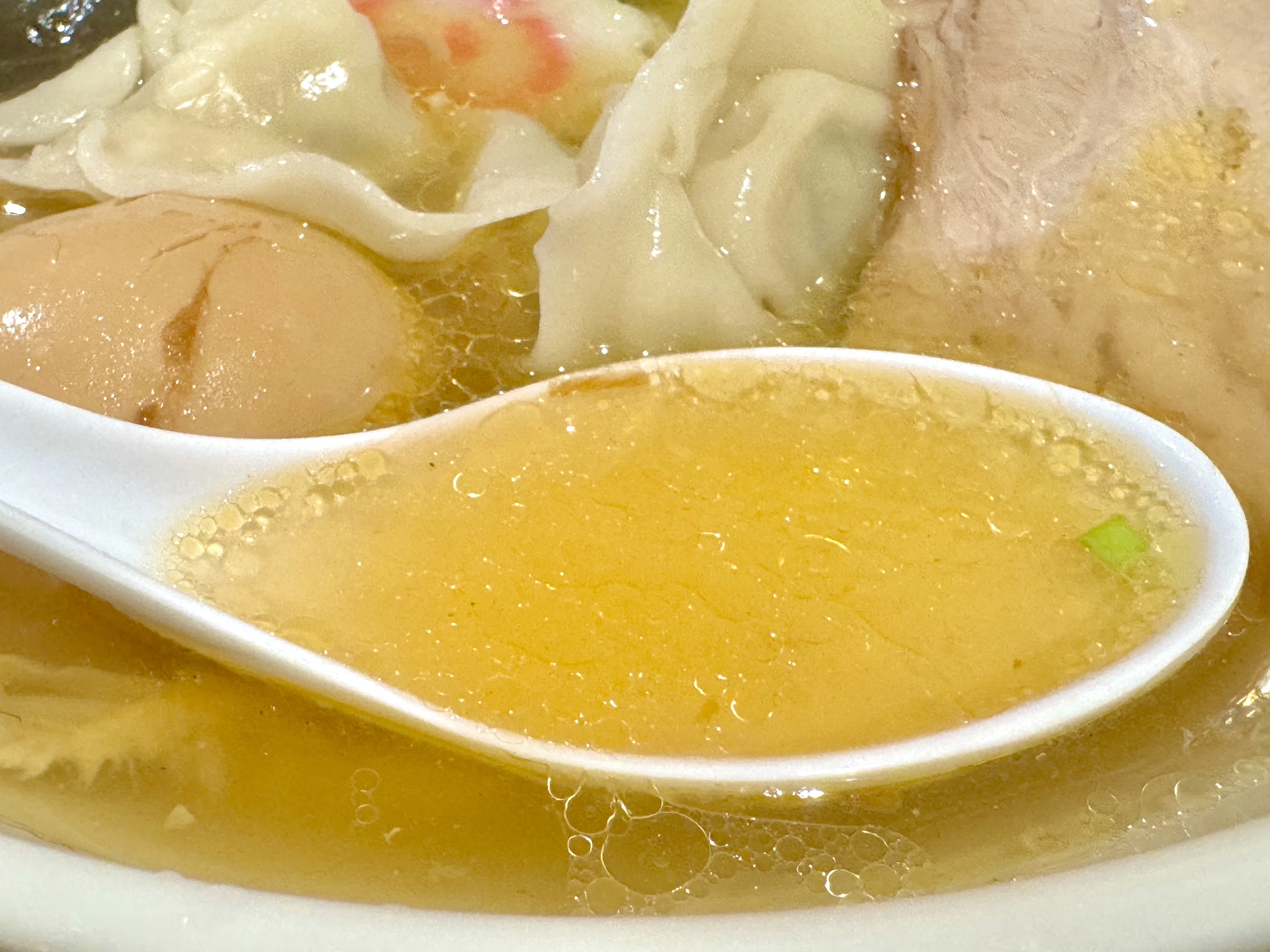 淡麗系の塩スープ