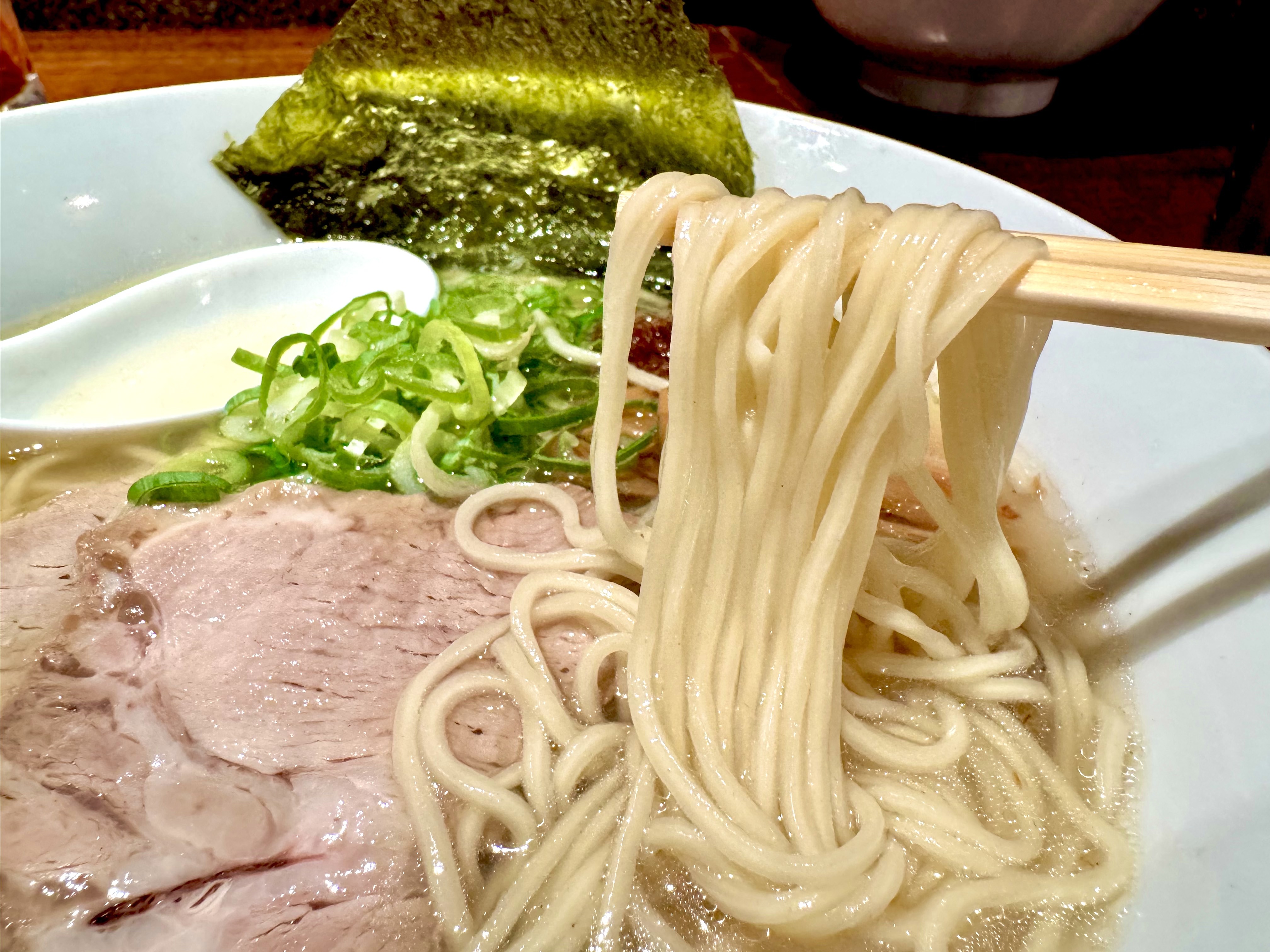中細ストレート麺