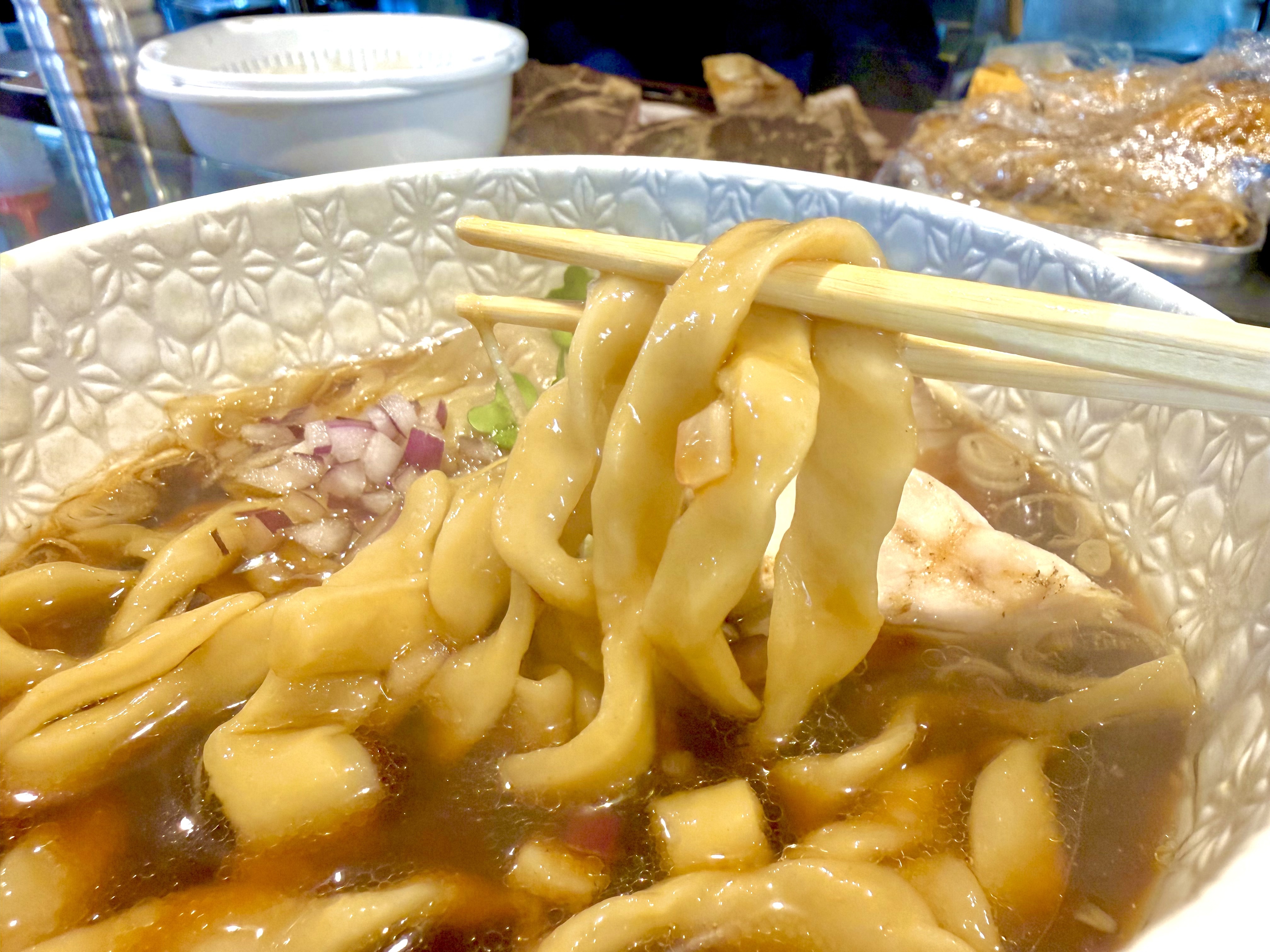 極太の手もみ麺