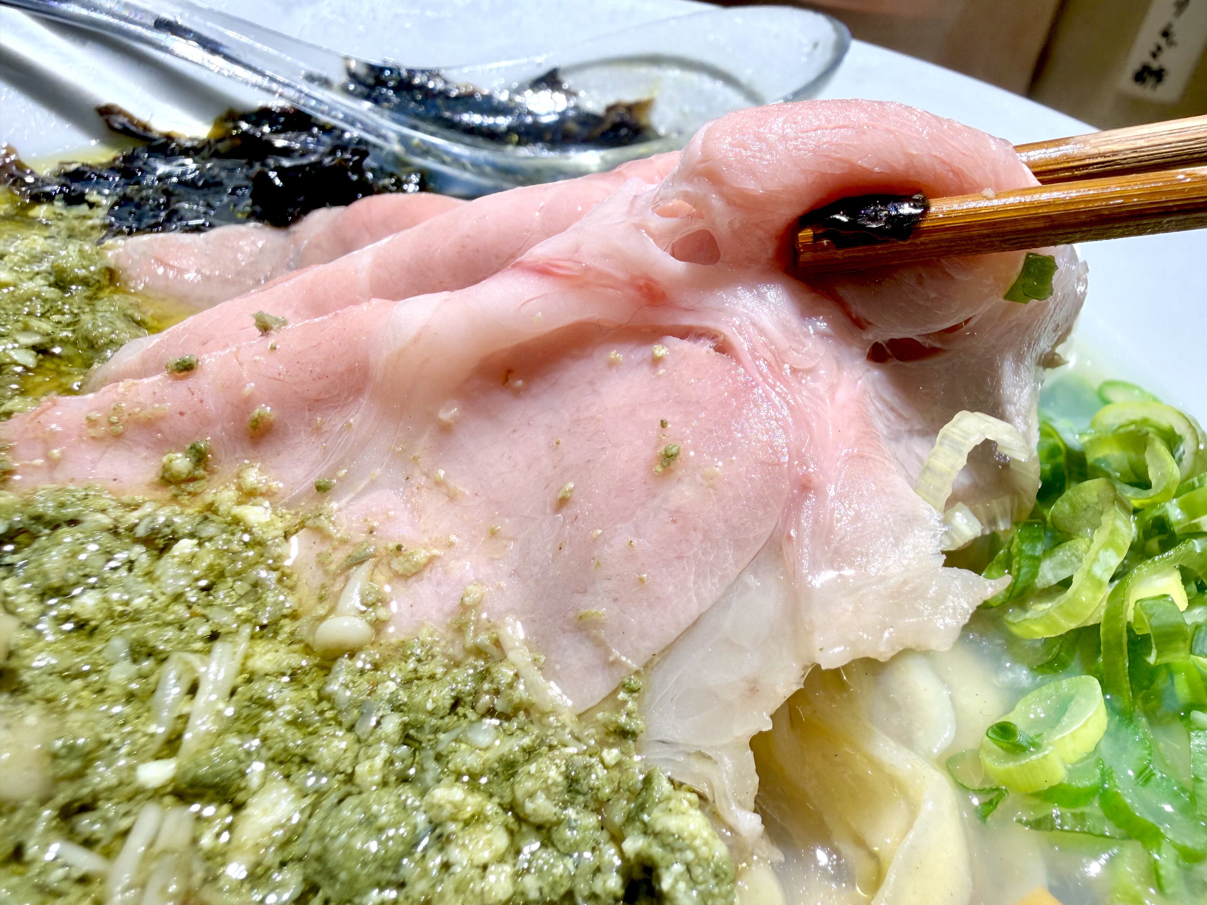 柔らかなレアチャーシュー