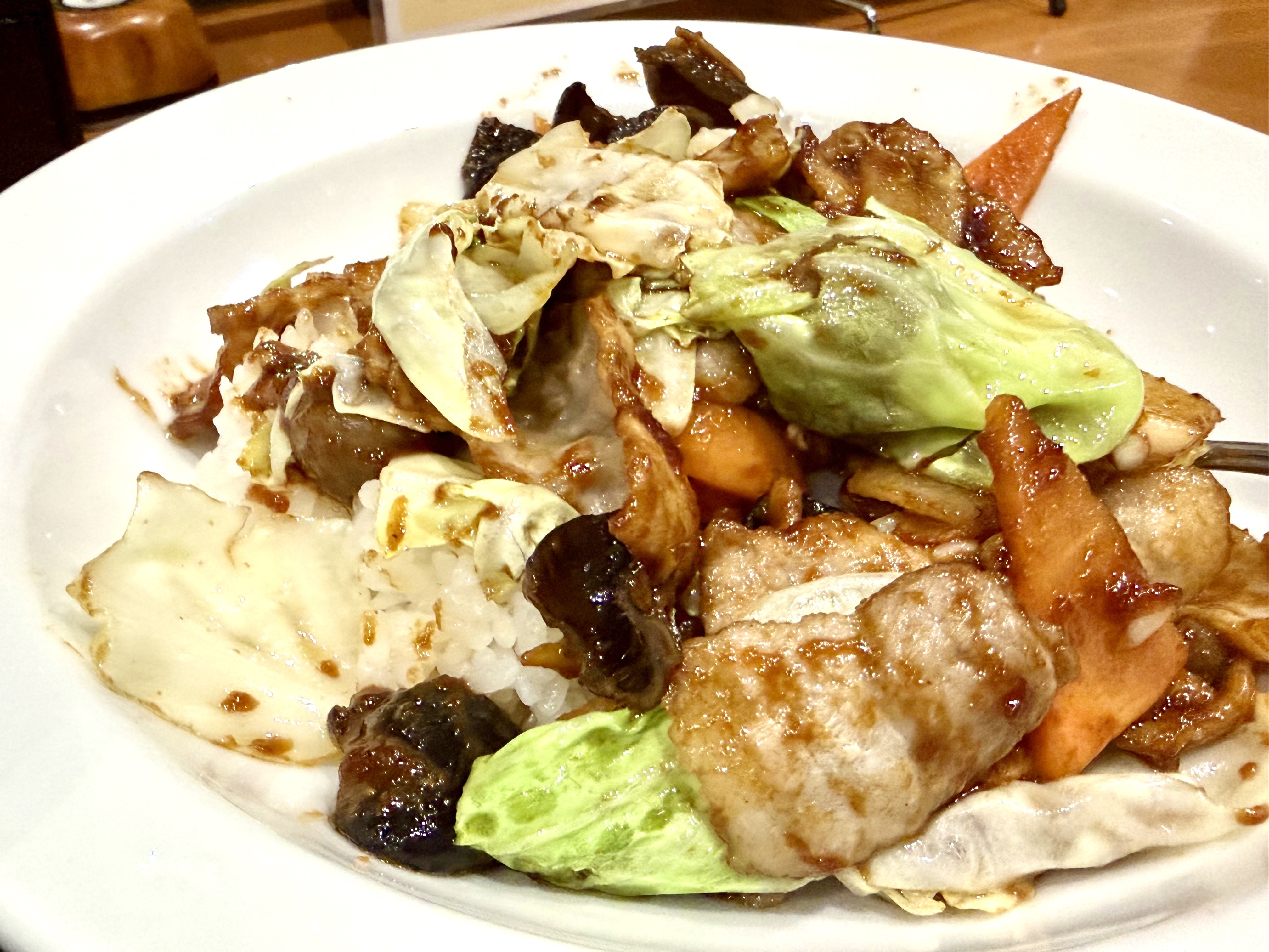 ホイコーロー丼