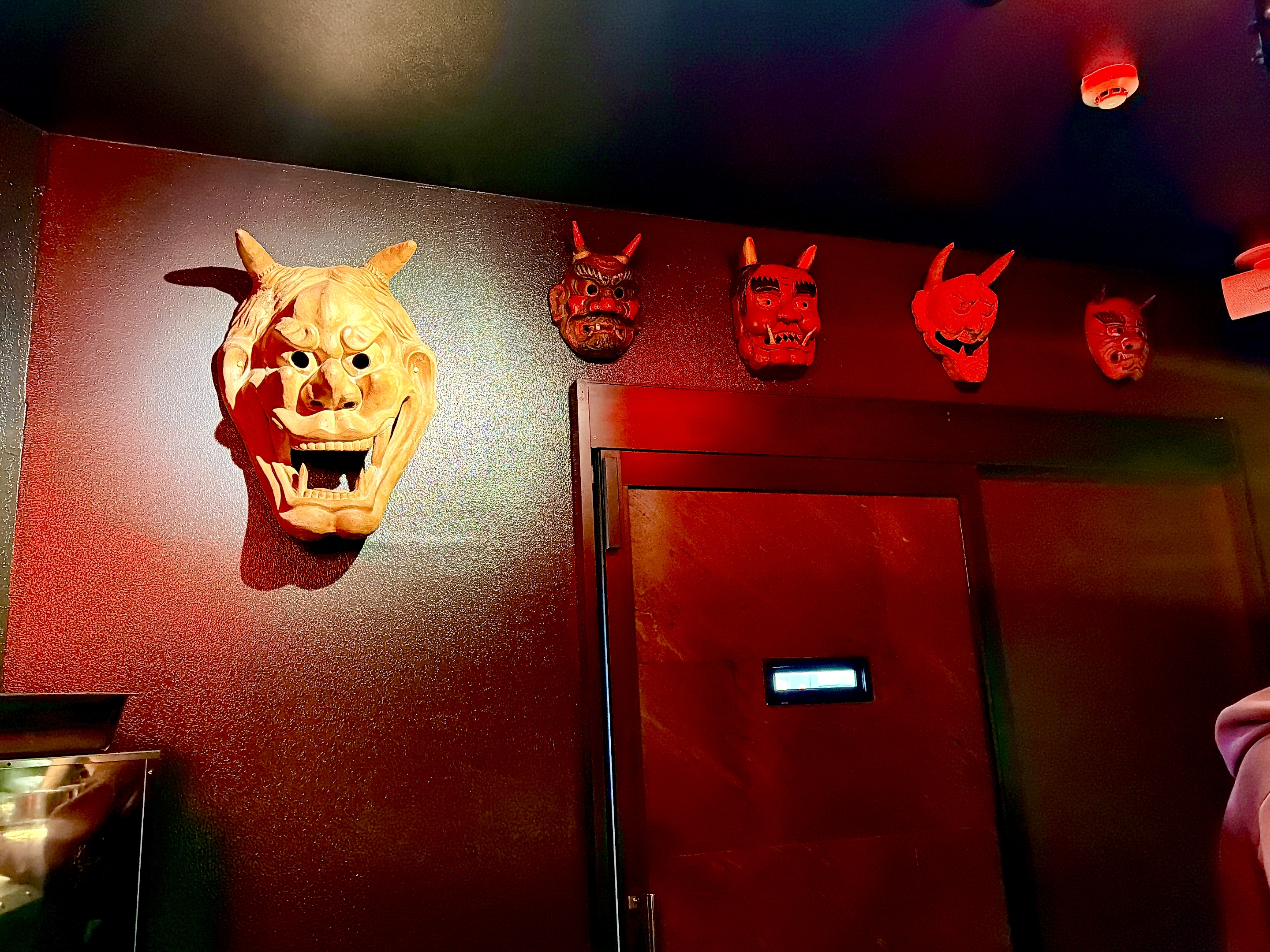 まるでお化け屋敷のような鬼