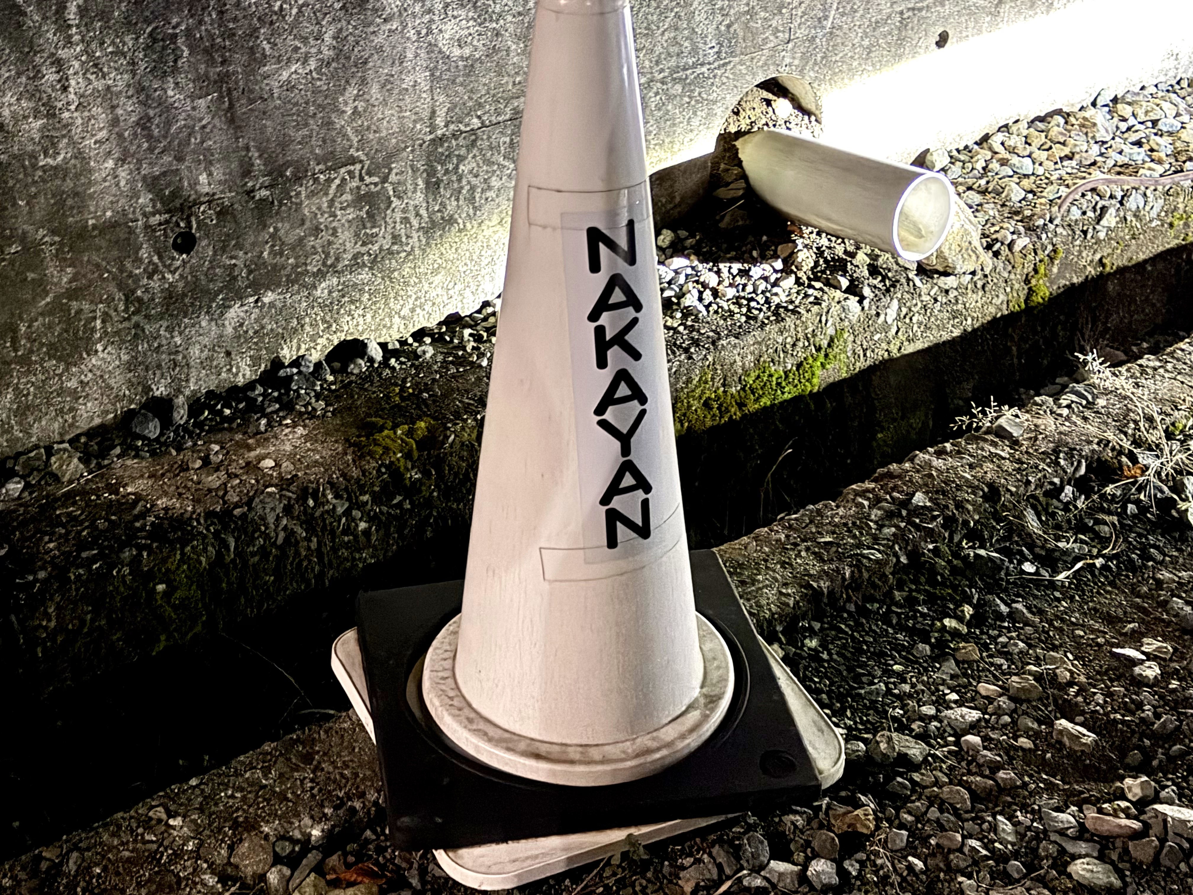 駐車場目印三角コーン