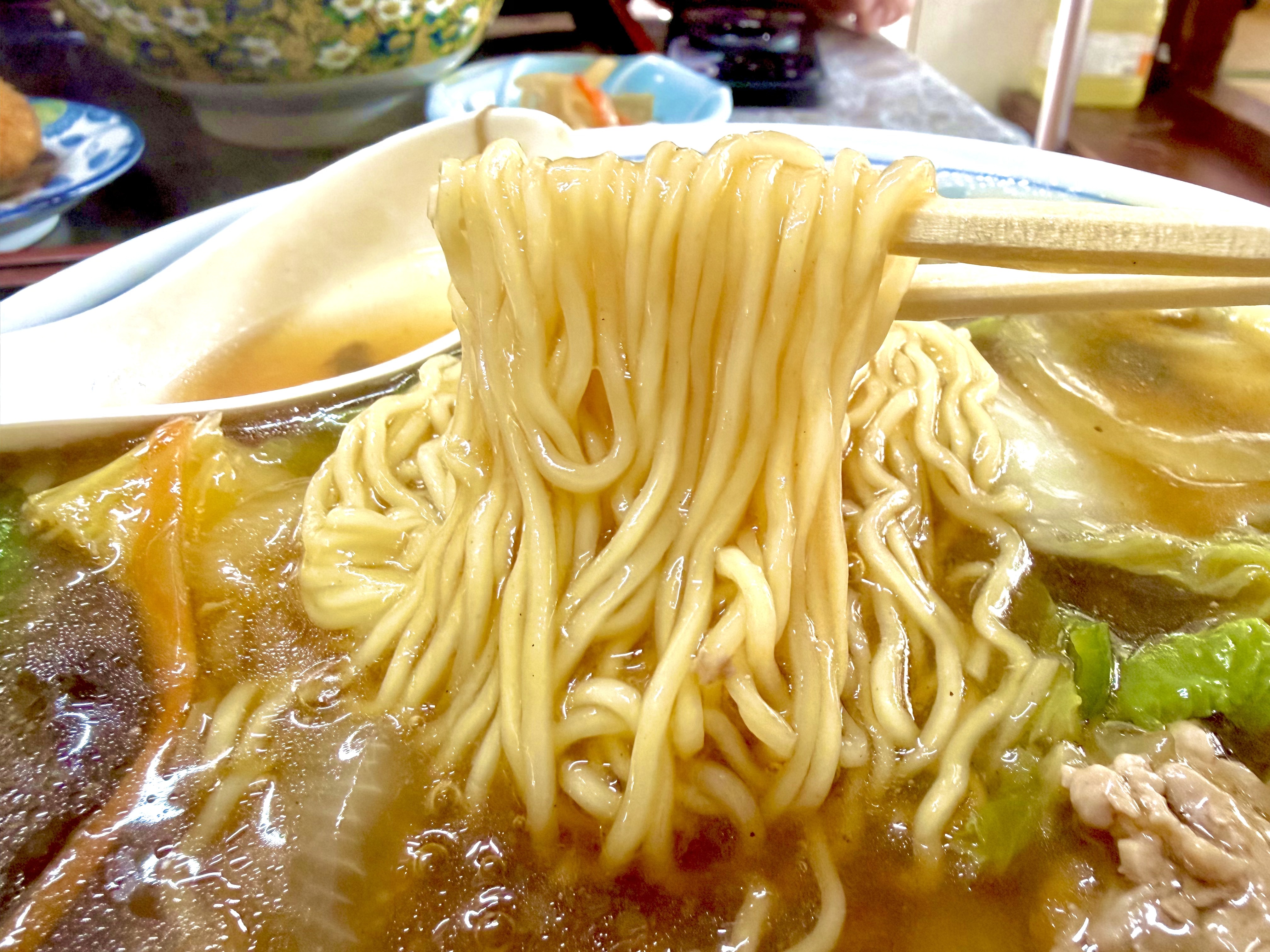 ボリュームもある細麺