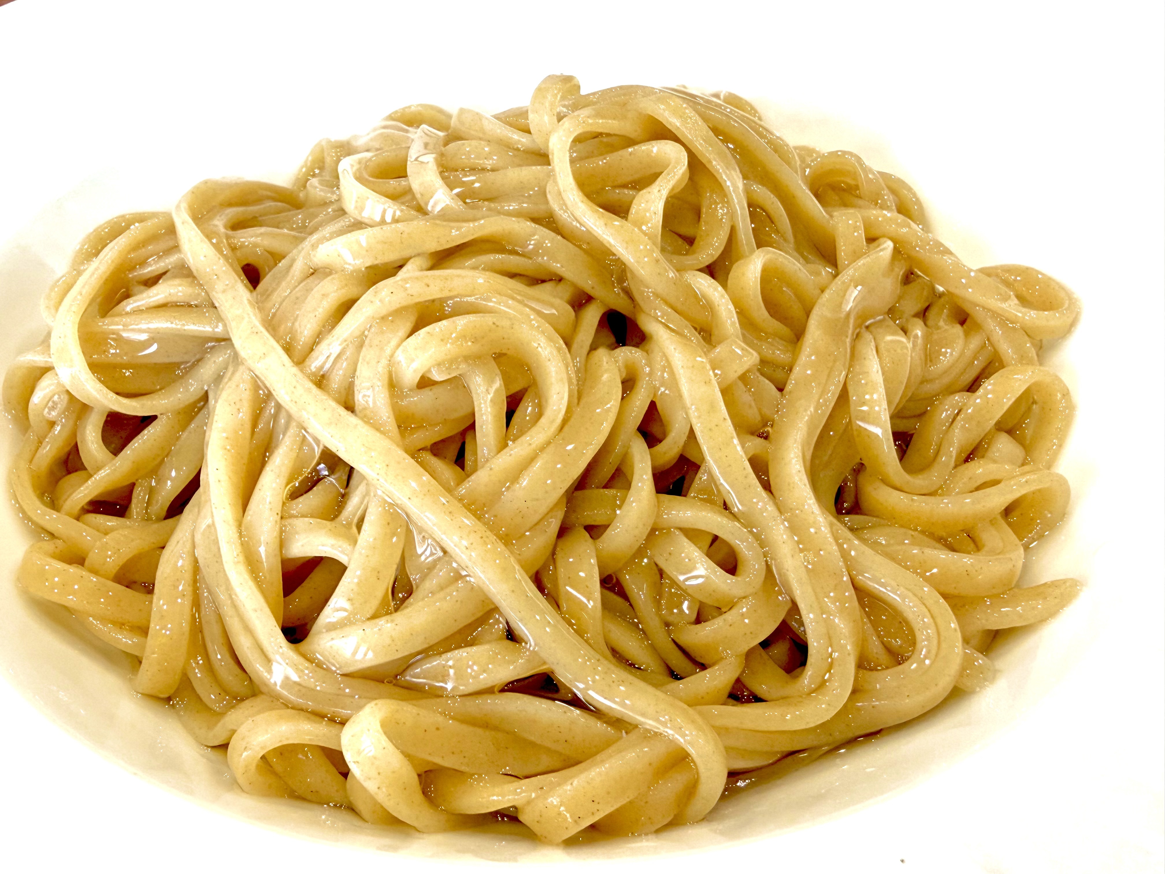 昆布水に浸った麺