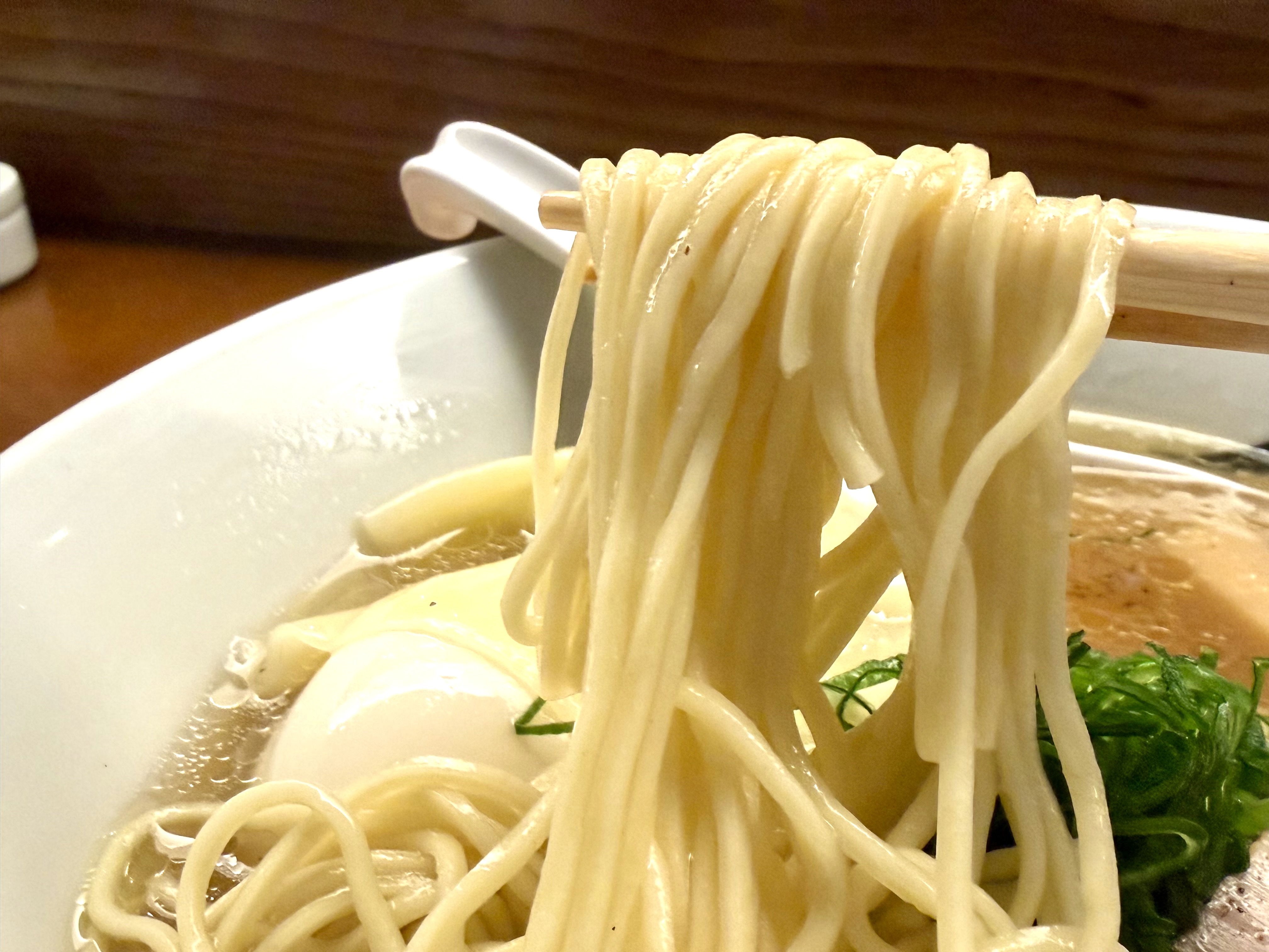 中細ストレート麺