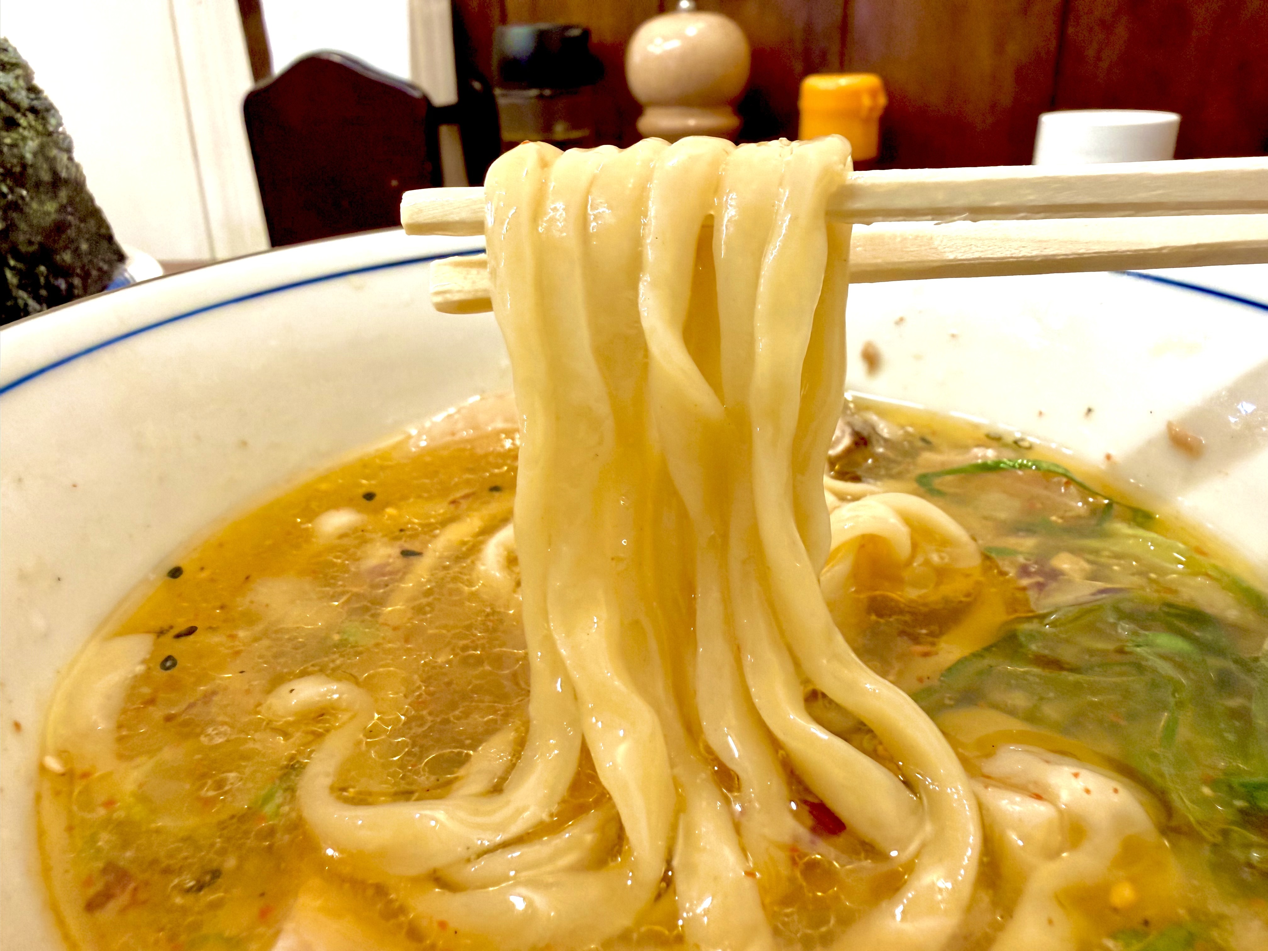 太麺でつけ汁と啜る