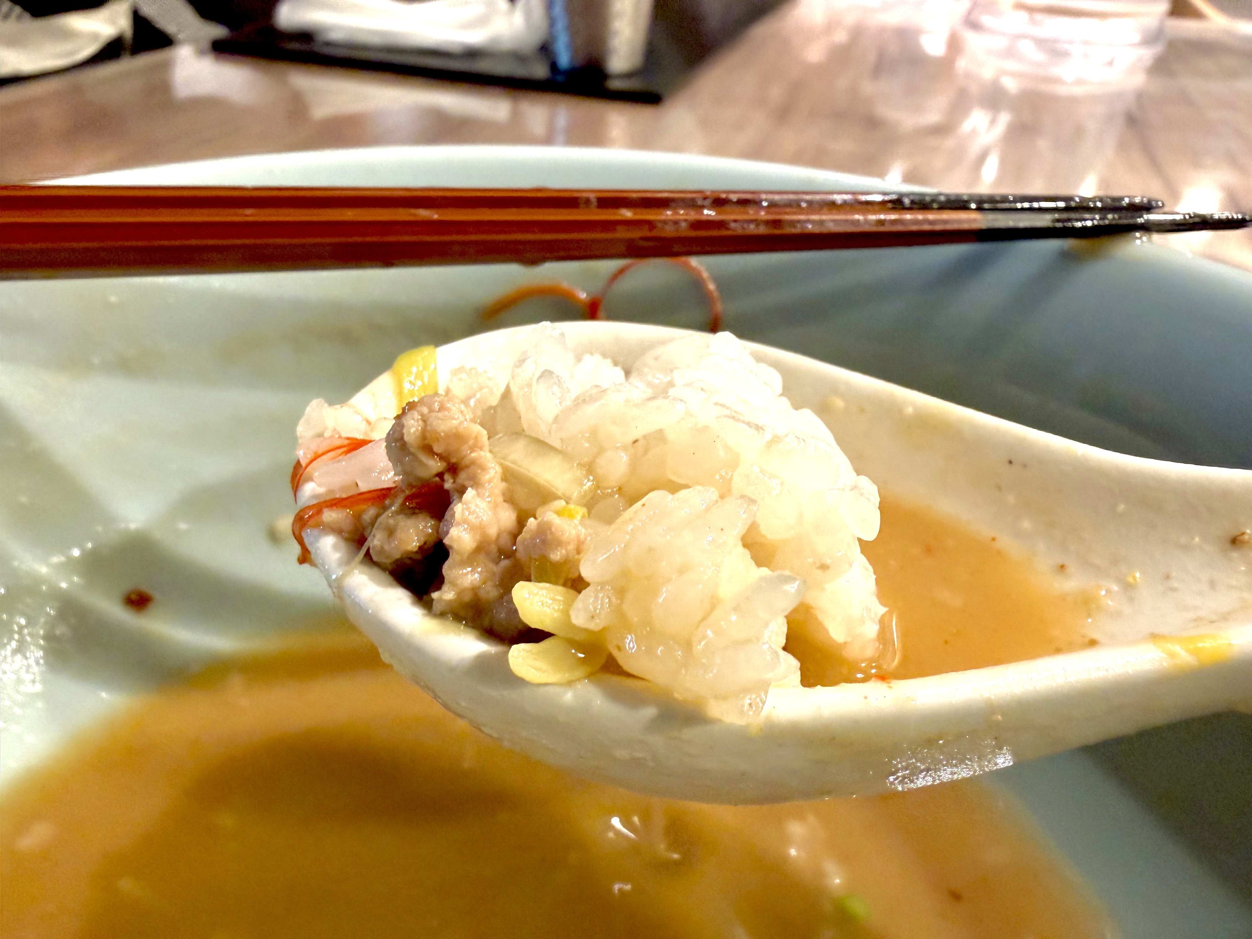 ライスをスープにドボン