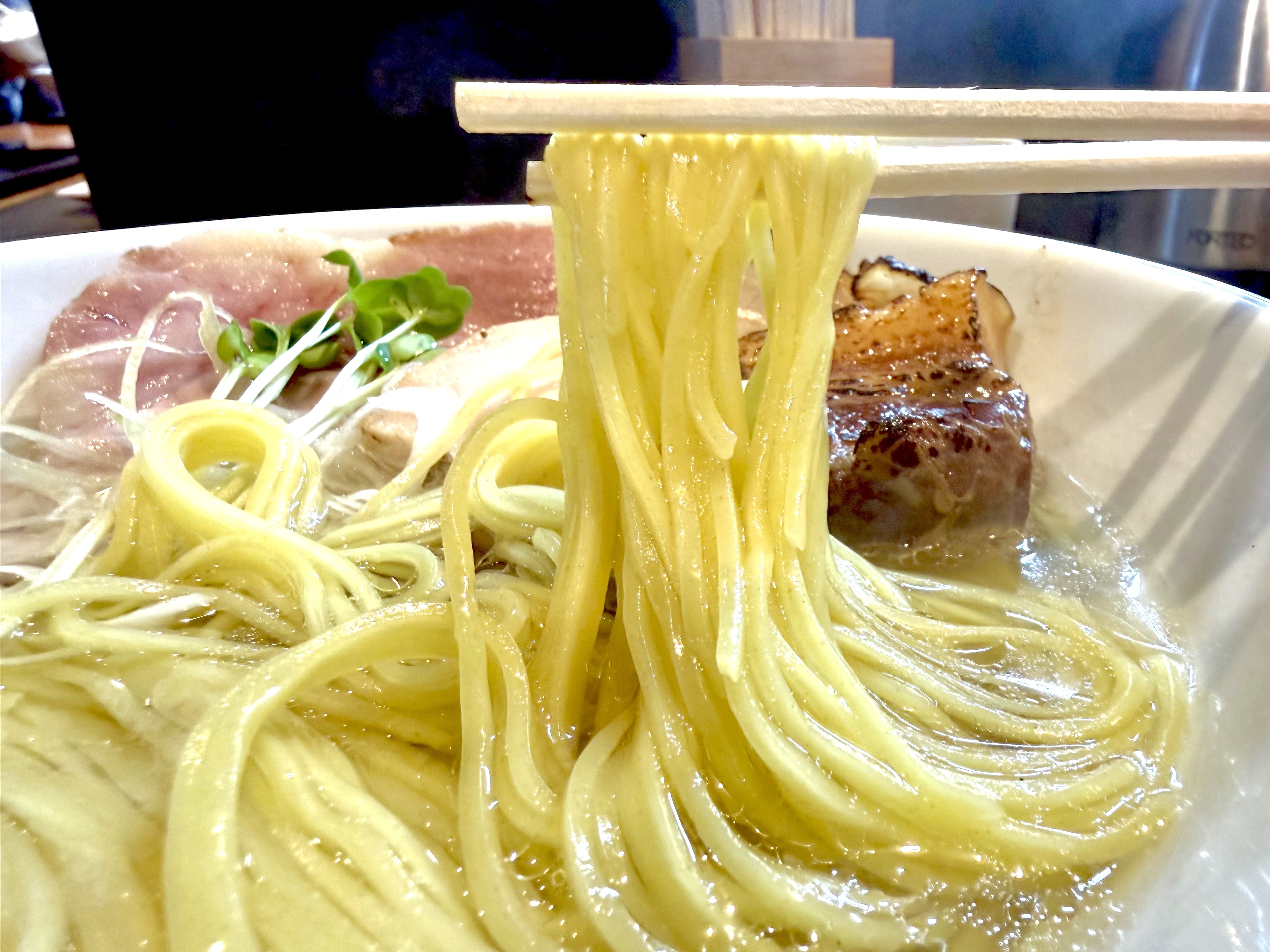 中細ストレート麺