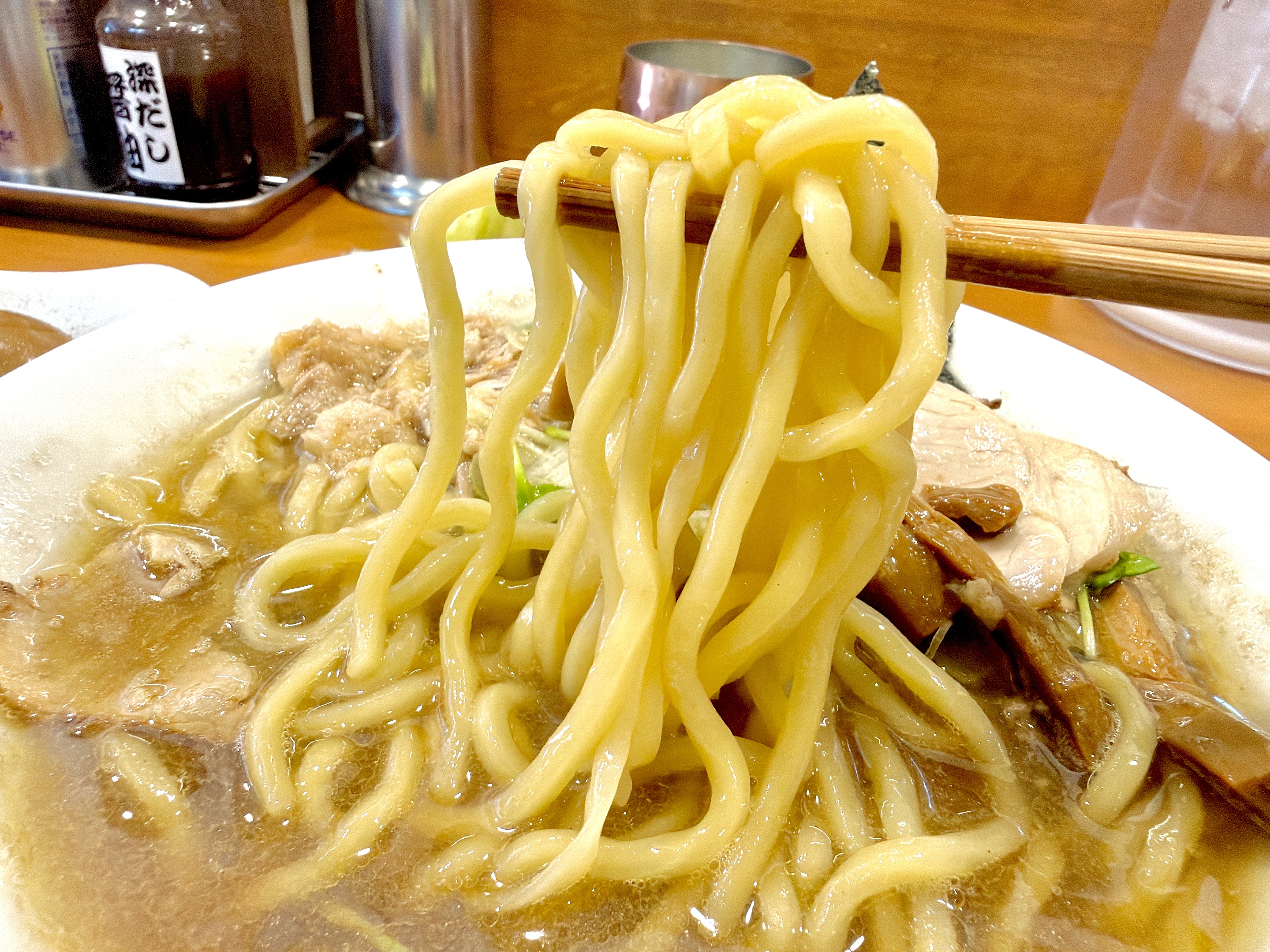 中太の麺