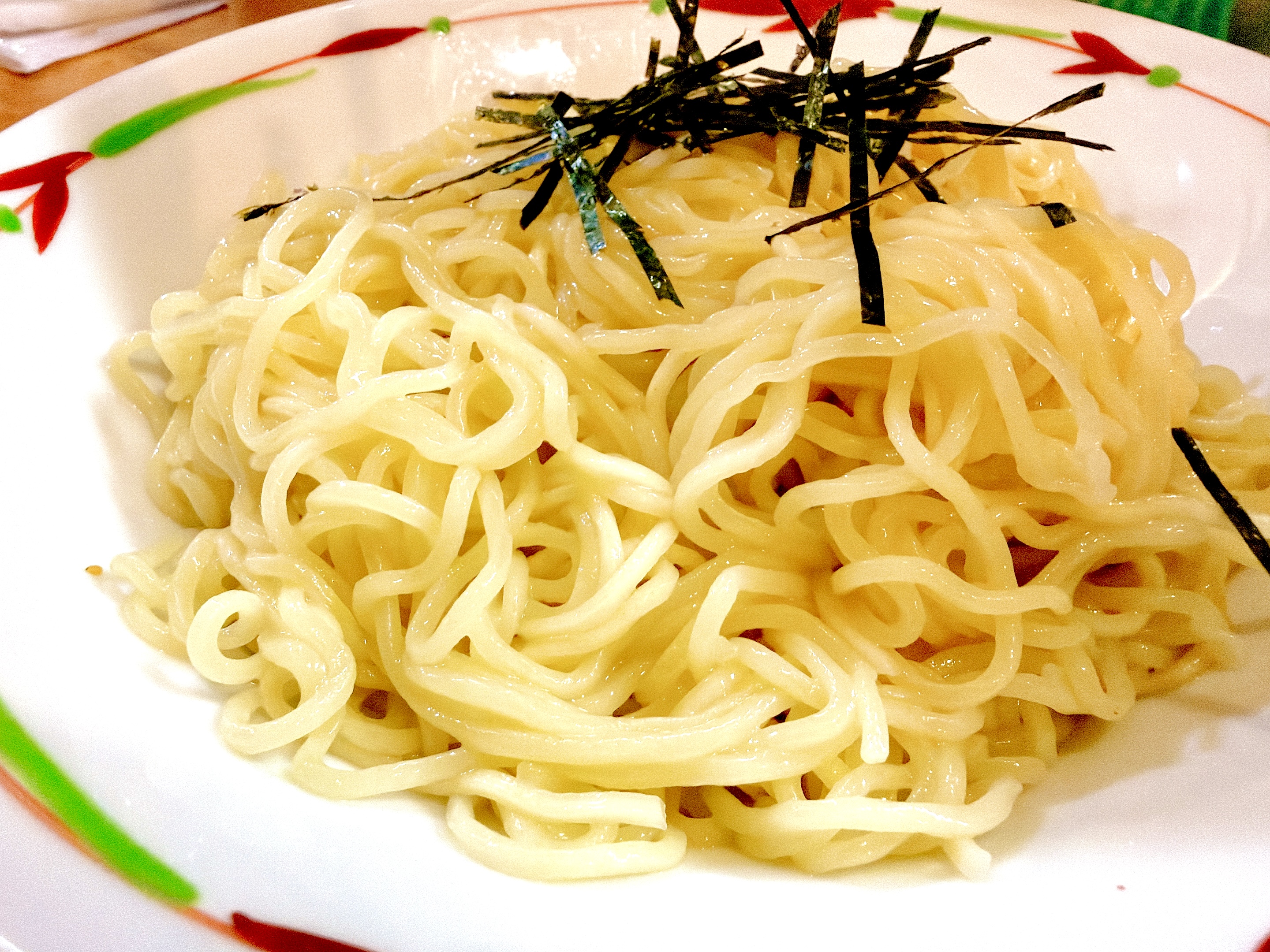 ざる中華のような細麺