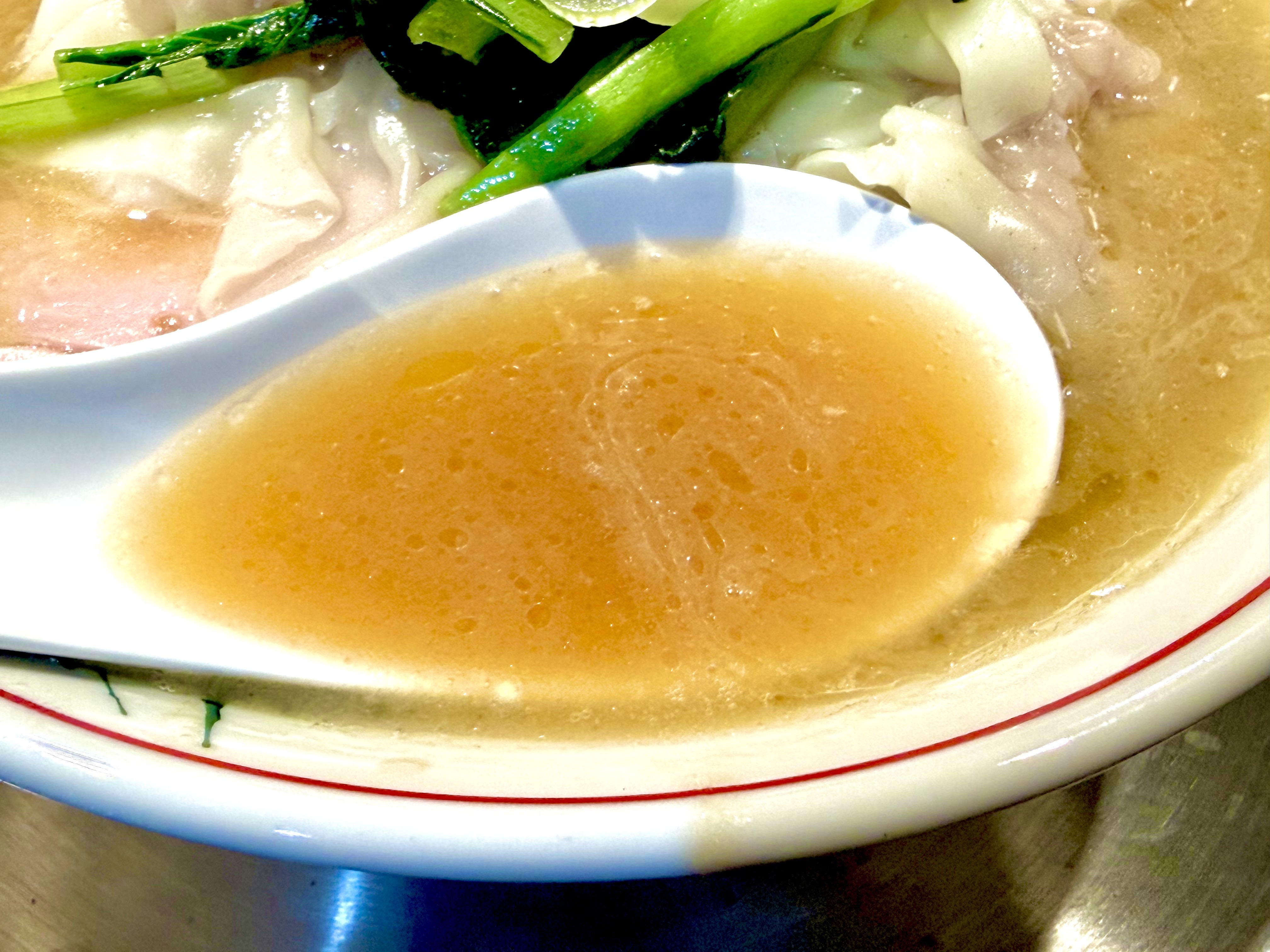 濃厚な家系ライクなスープ