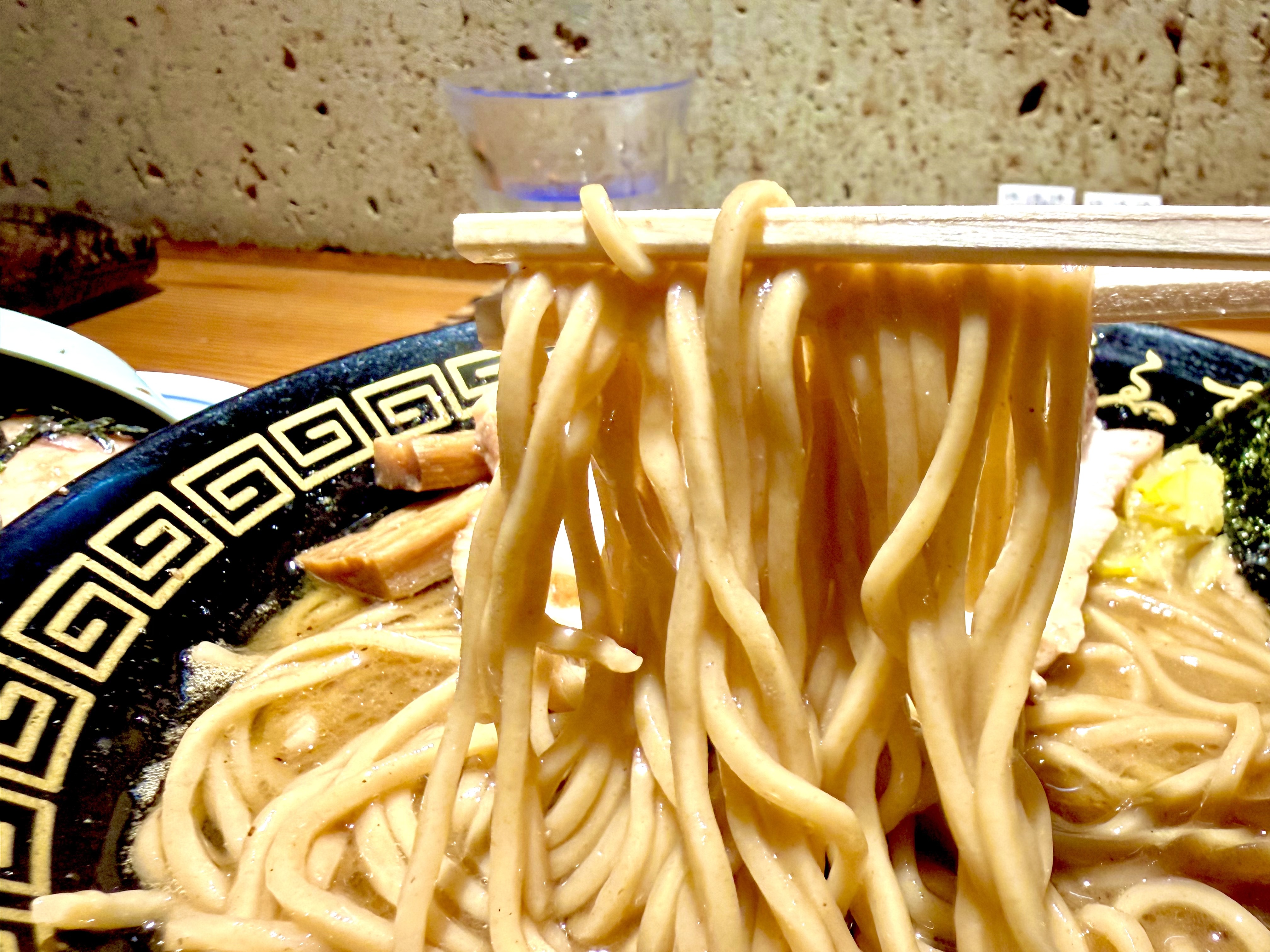 中サイズの麺