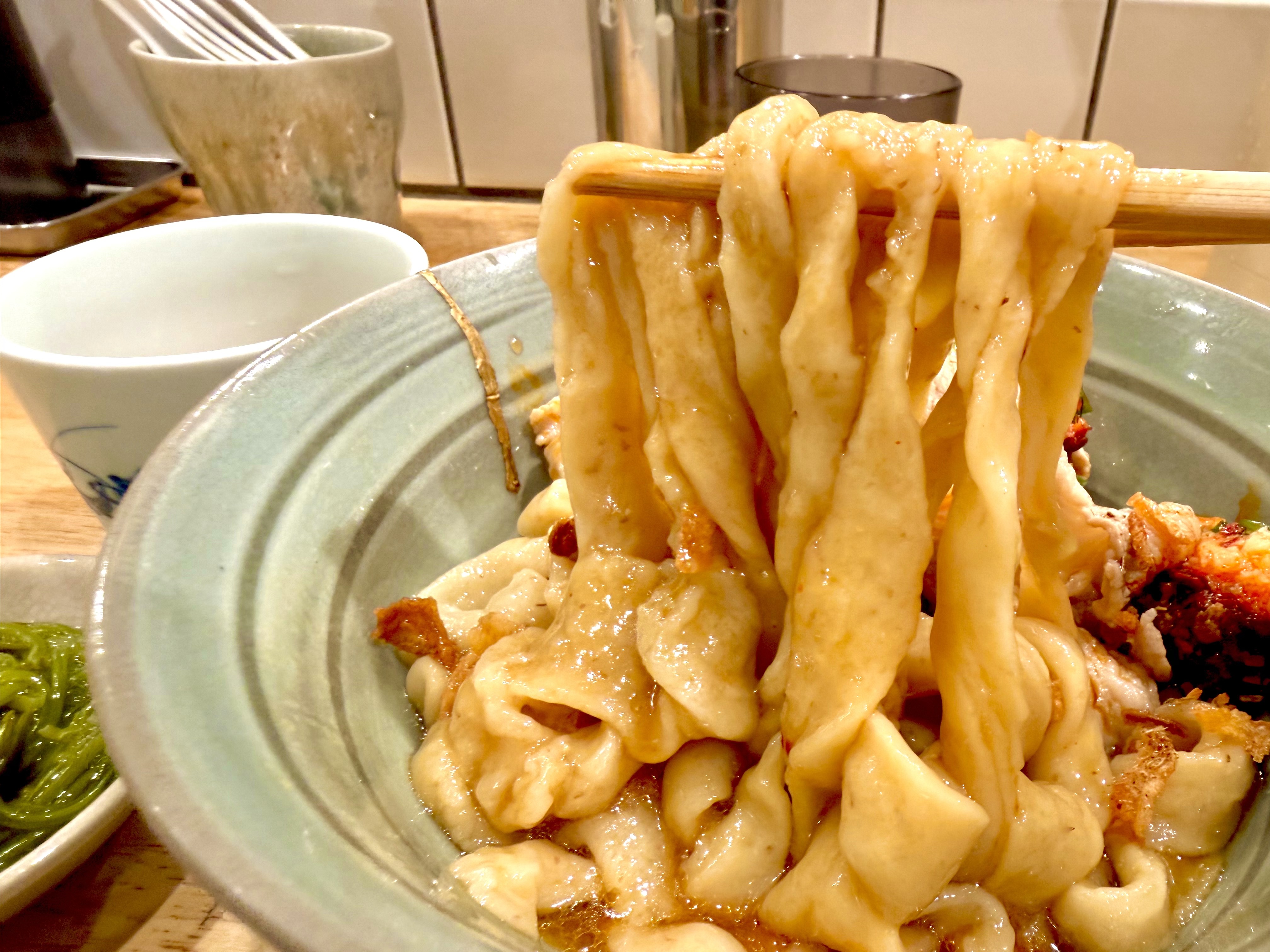 モッチリ麺リフト