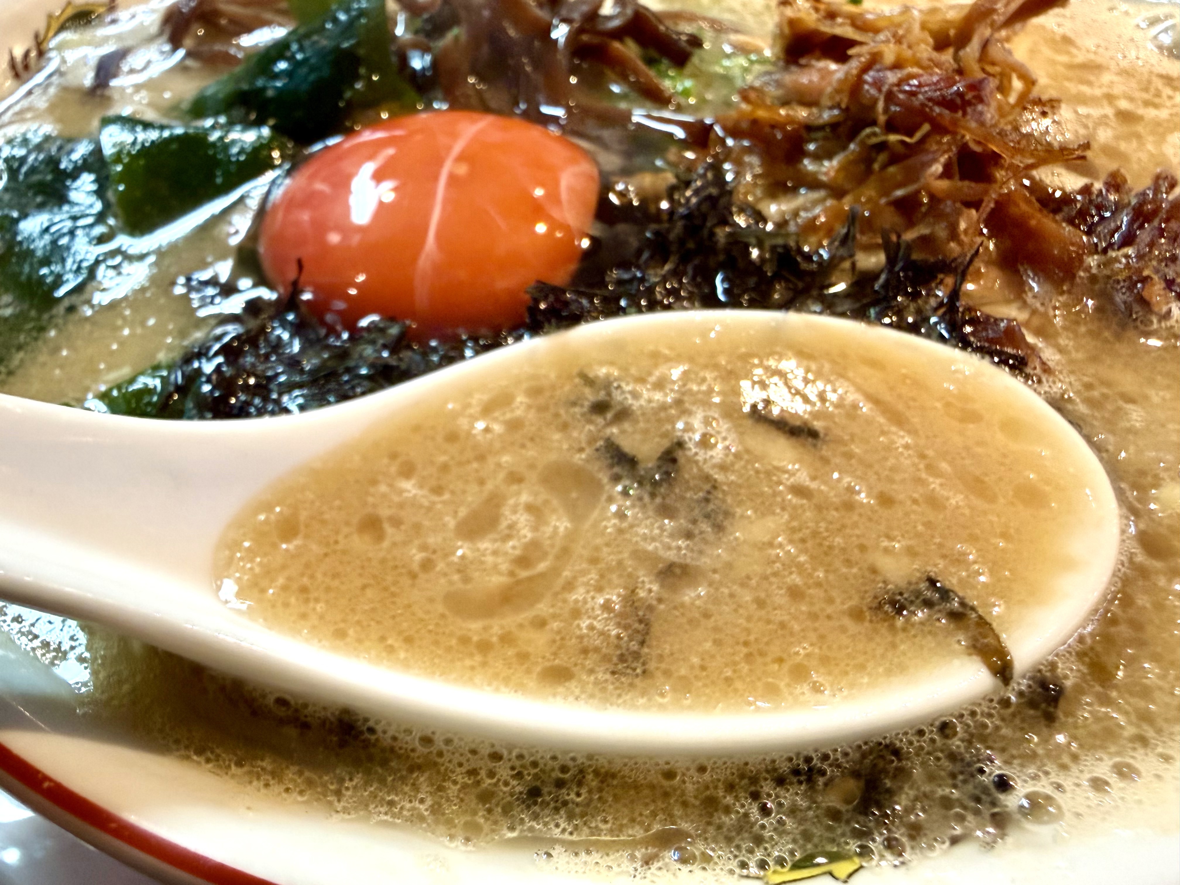 白濁豚骨スープ