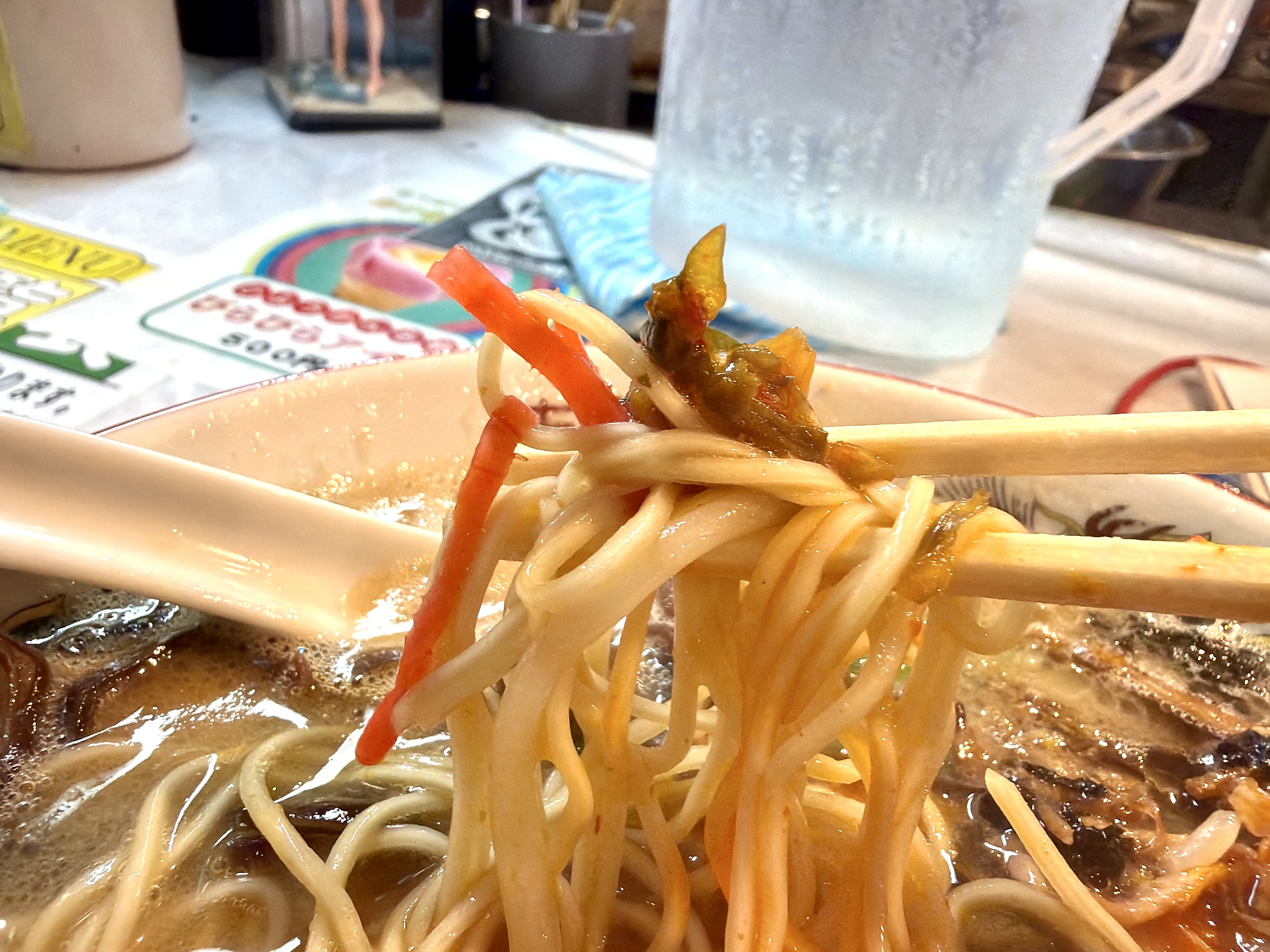 高菜と紅生姜を乗せて