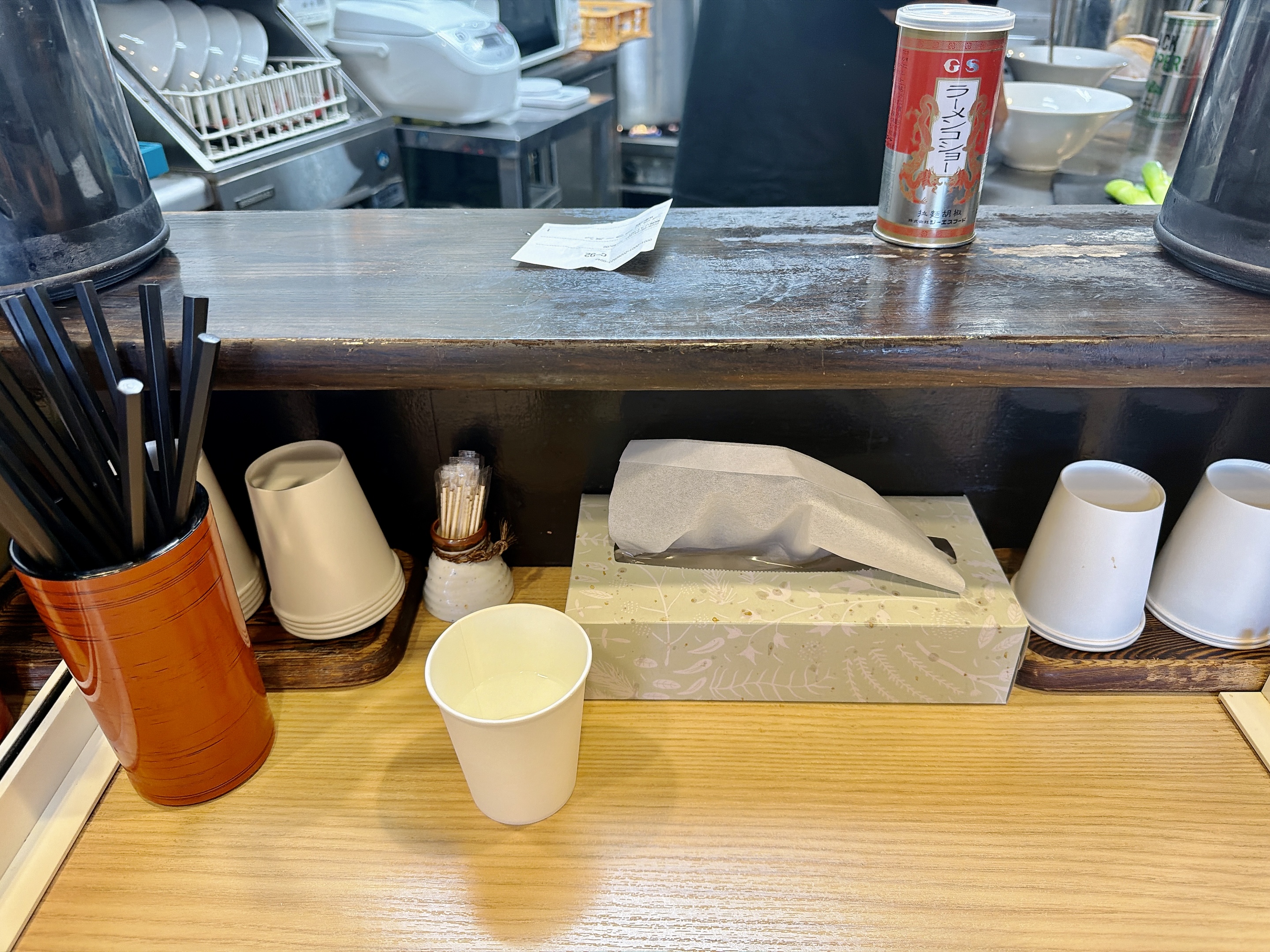 卓上には胡椒のみ
