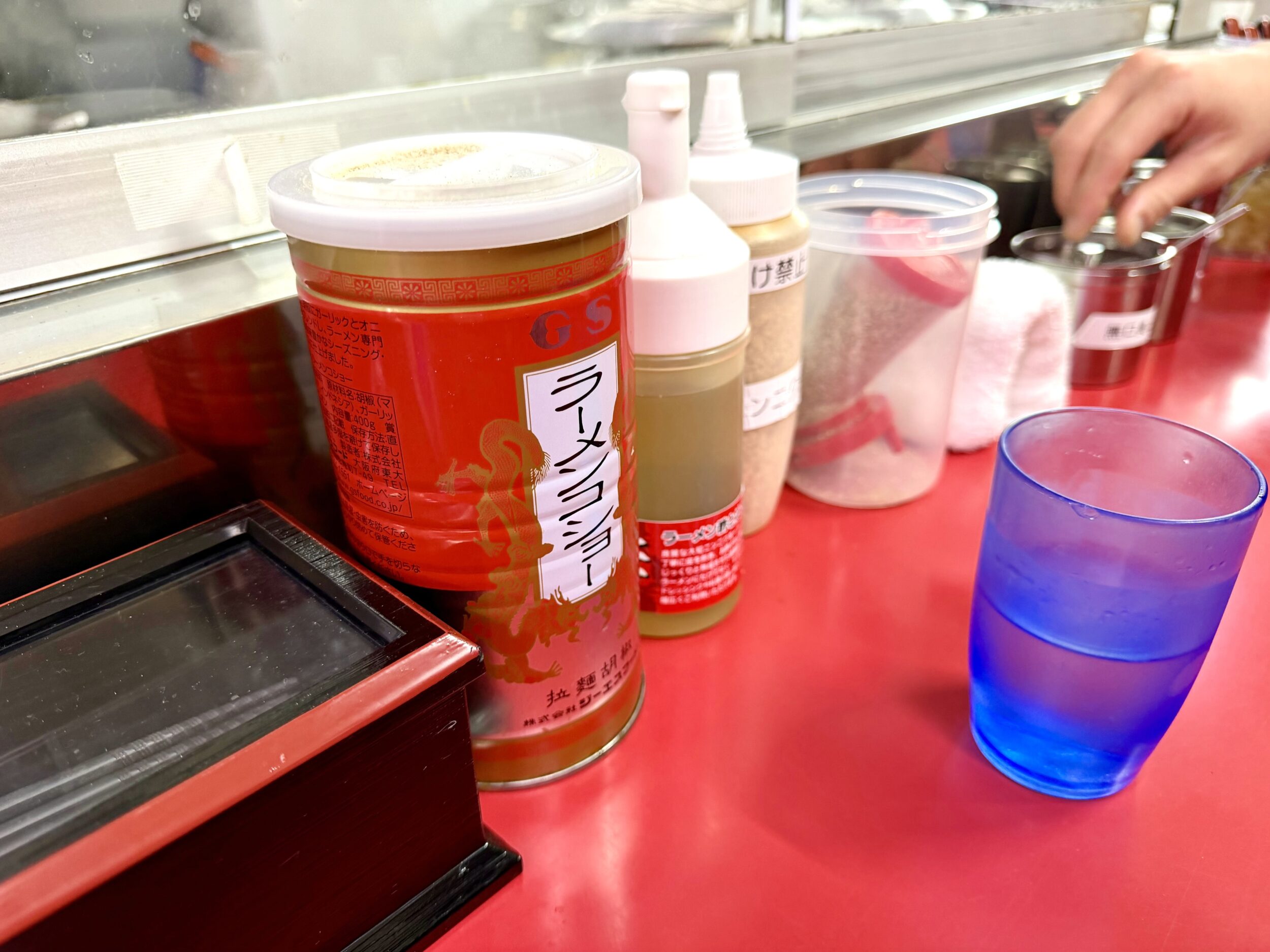 胡椒などの調味料