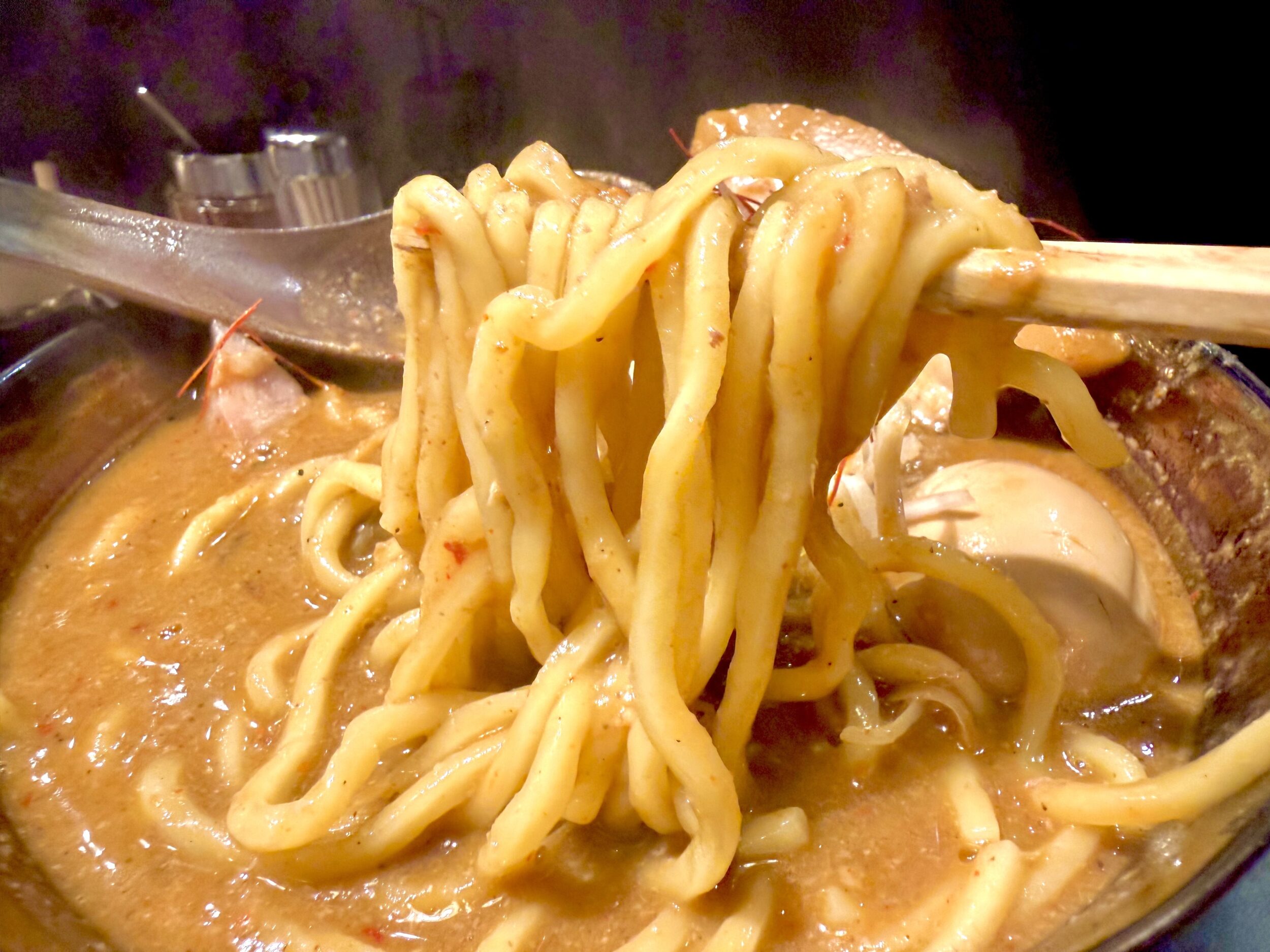中サイズのむっちり麺