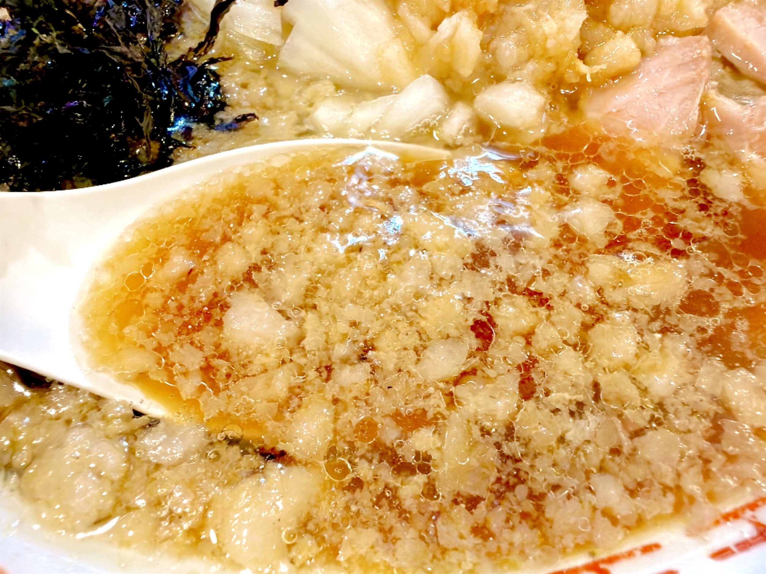 背脂スープ