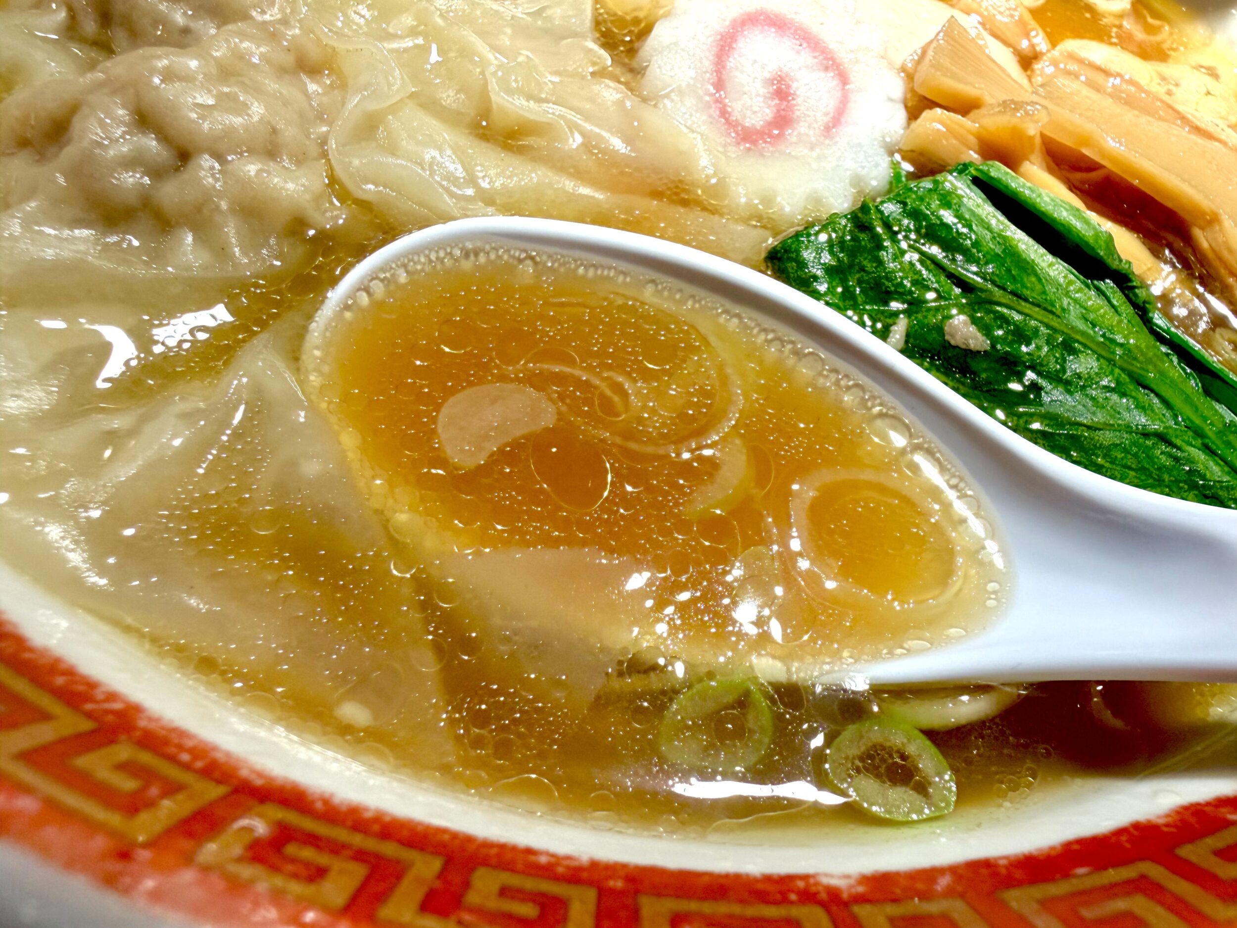 鶏の強いスープ
