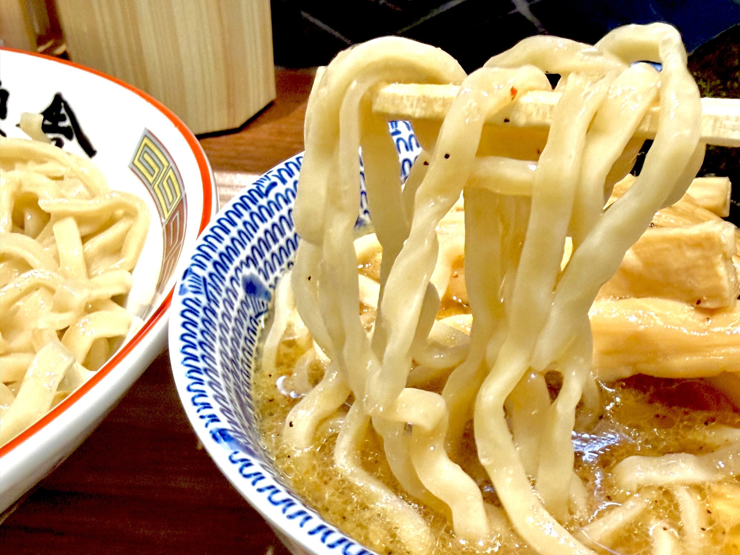 つけ汁から麺リフト