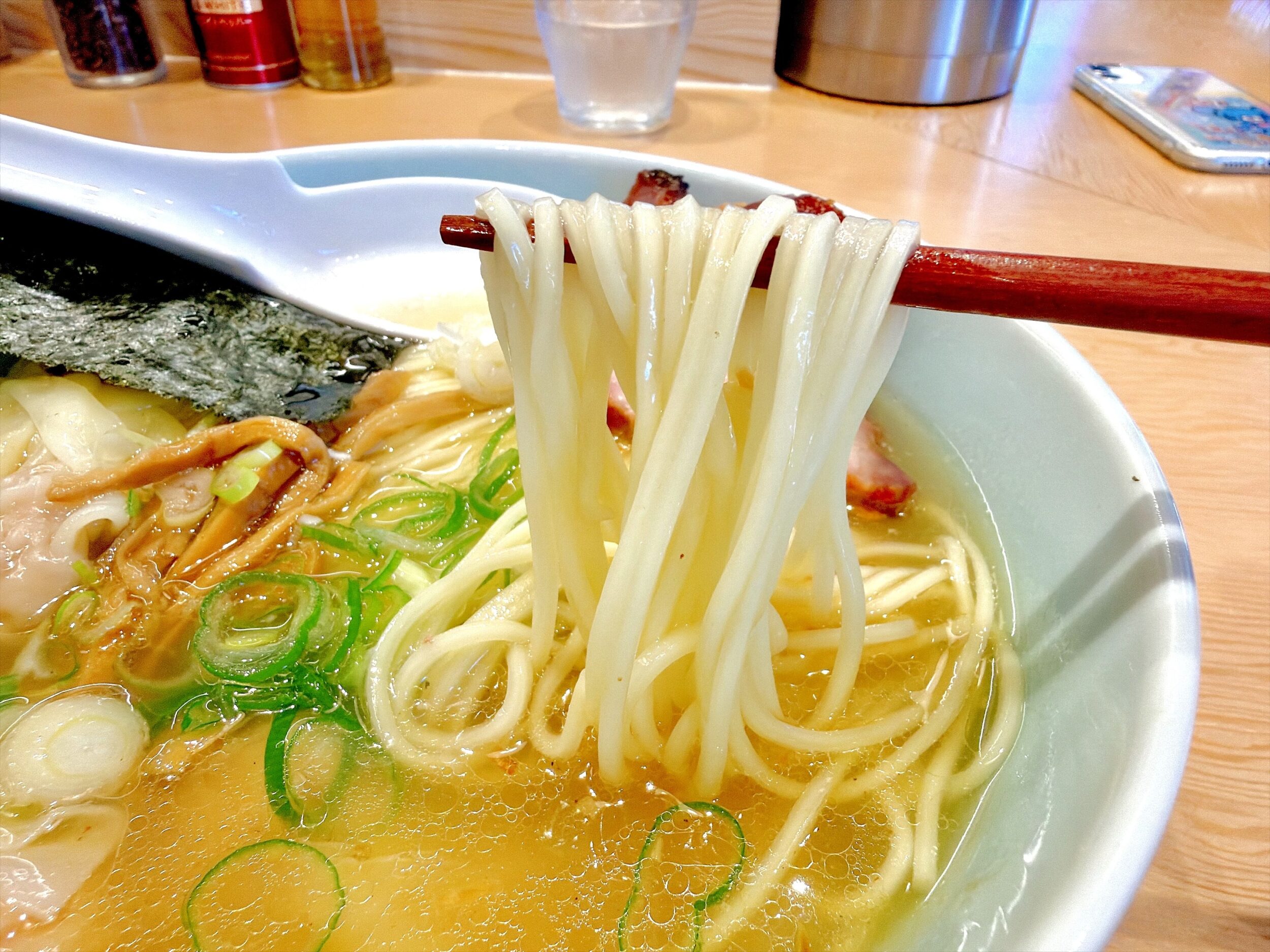 中細ストレート麺